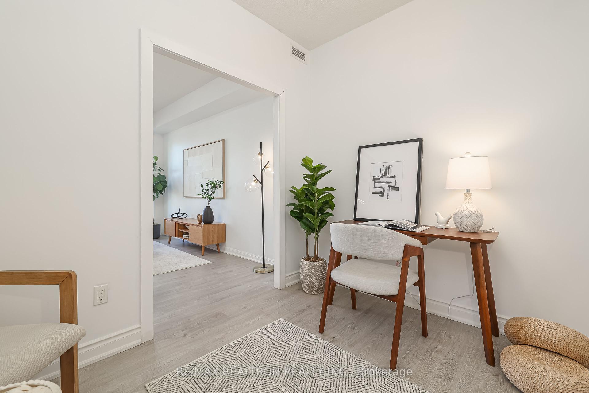 2 Bedrooms Condo at 21 Grand Magazine, Toronto For sale