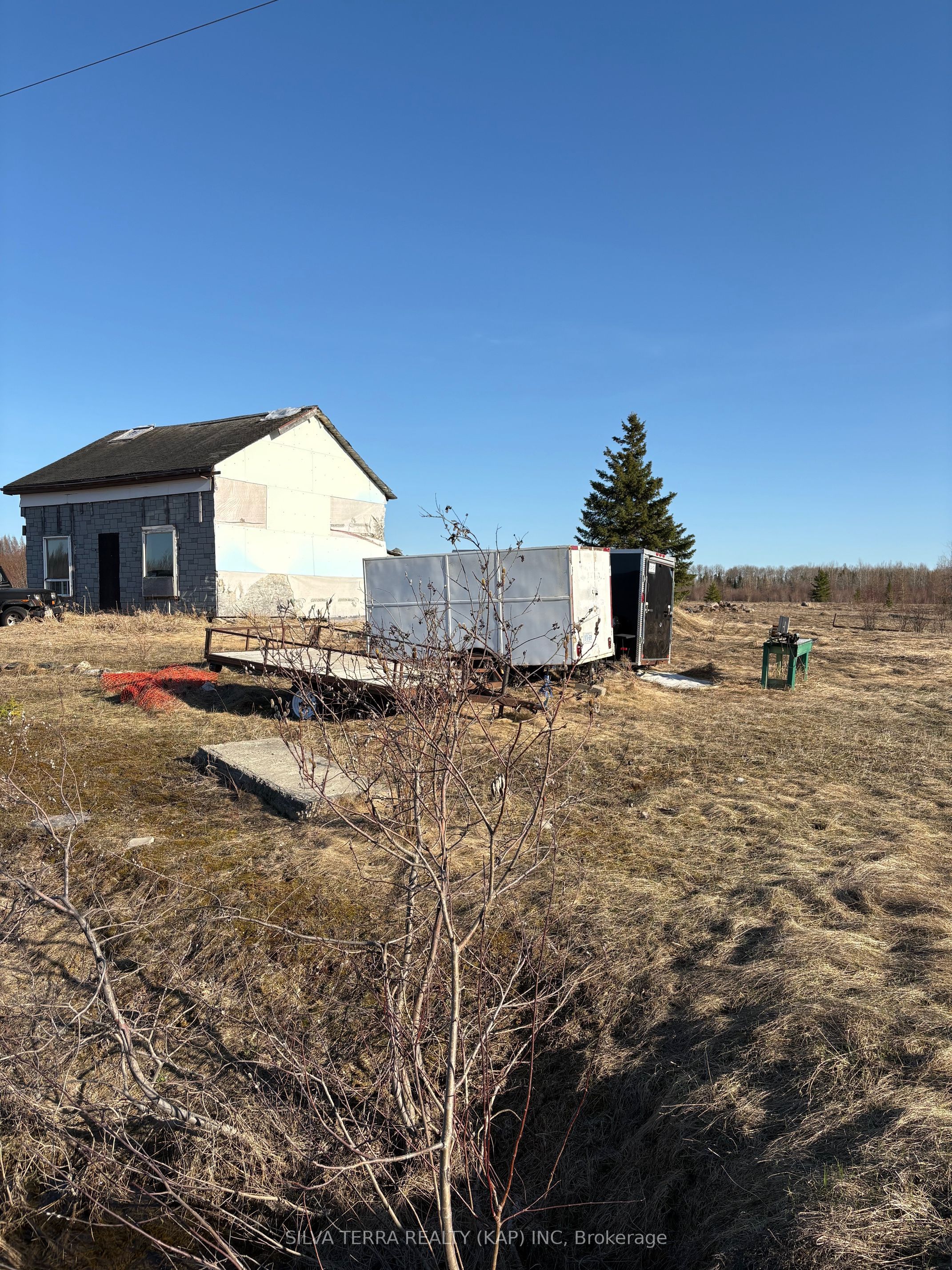 101 Concession 14 N/A, Val Rita-Harty