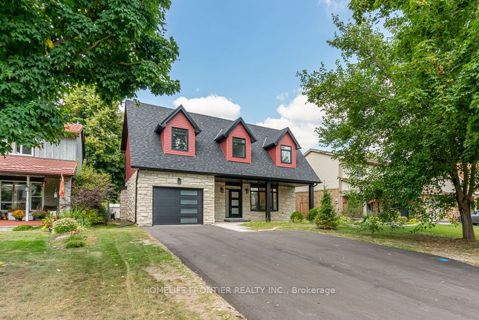 68 Shannon Road, East Gwillimbury, ON L0G 1M0