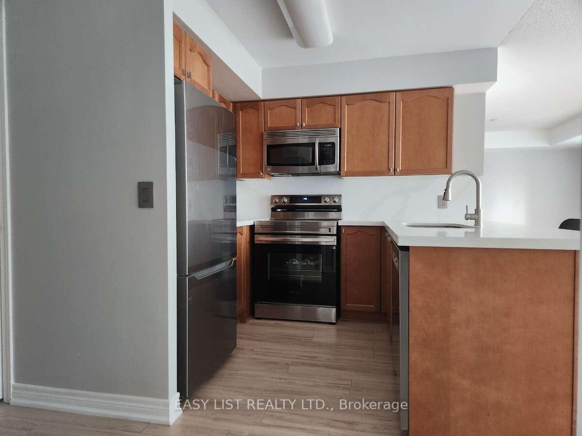 2 Bedrooms Condo at 51 Lower Simcoe, Toronto For sale
