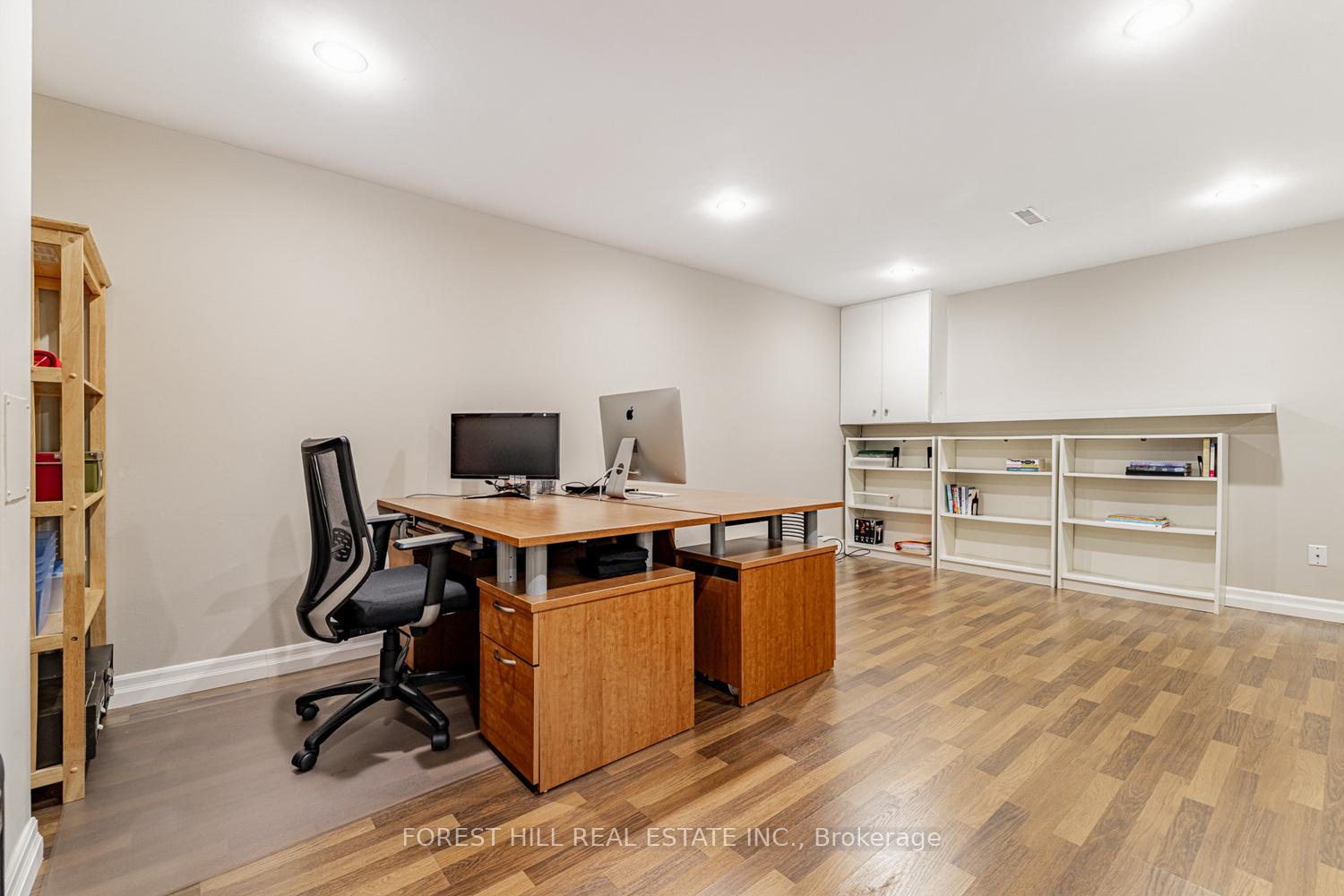 5 Bedrooms Condo at 21 Snowshoe Mill, Toronto For sale