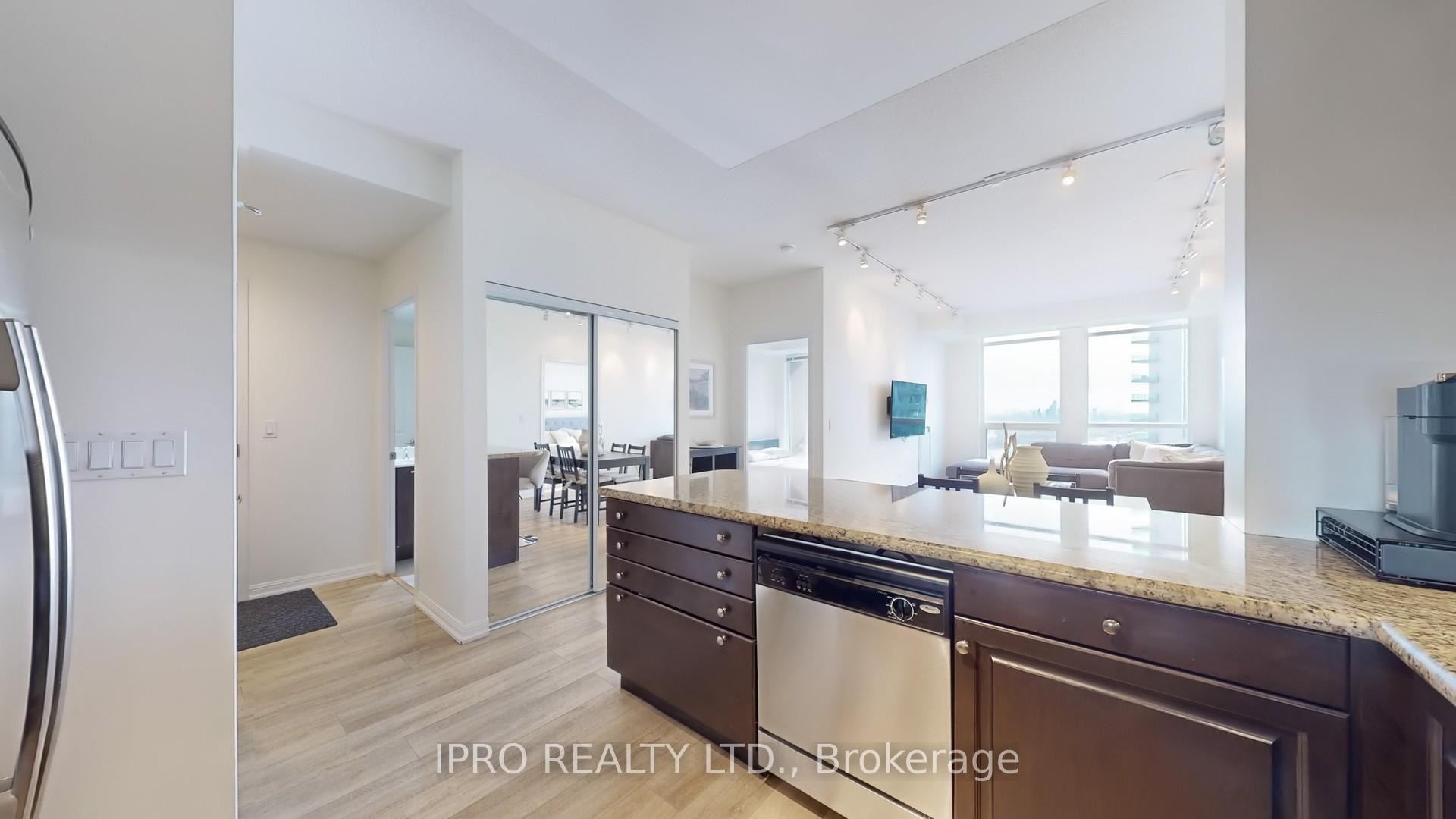 2 Bedrooms Condo at 628 Fleet, Toronto For sale