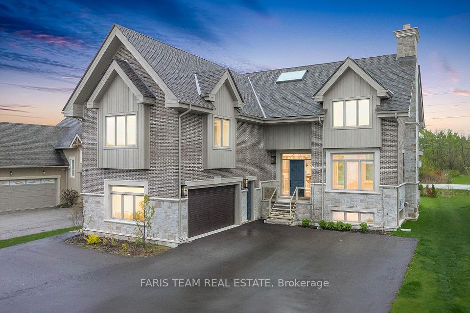 124 Farm Gate