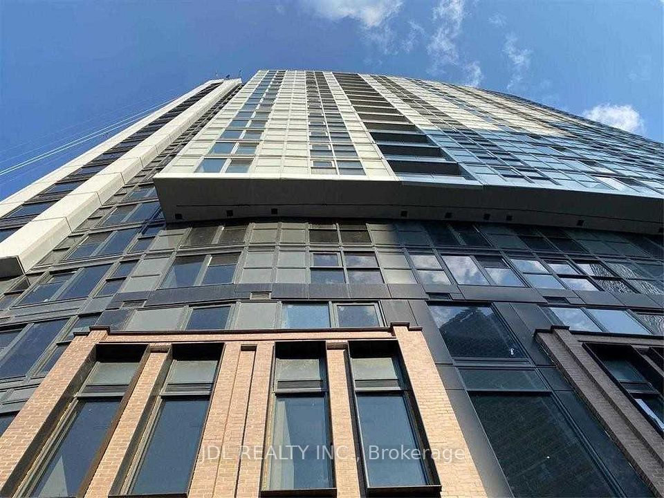 219 Dundas