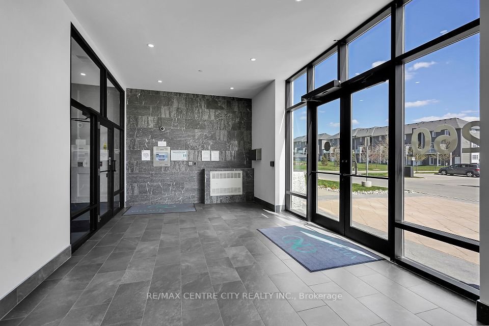 #801 - 260 Villagewalk Boulevard, London North, ON N6G 0W6