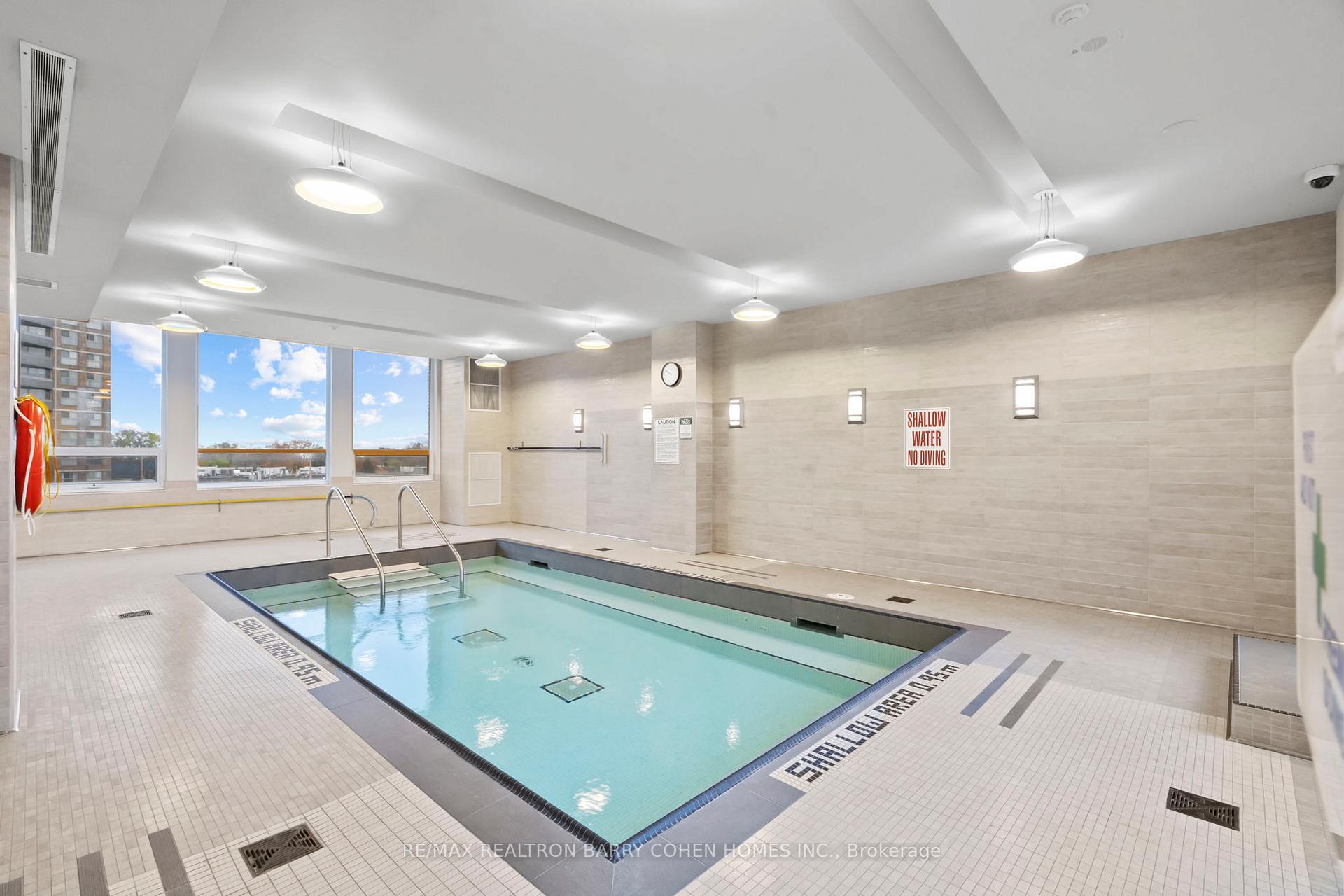 3 Bedrooms Condo at 500 St Clair, Toronto For sale