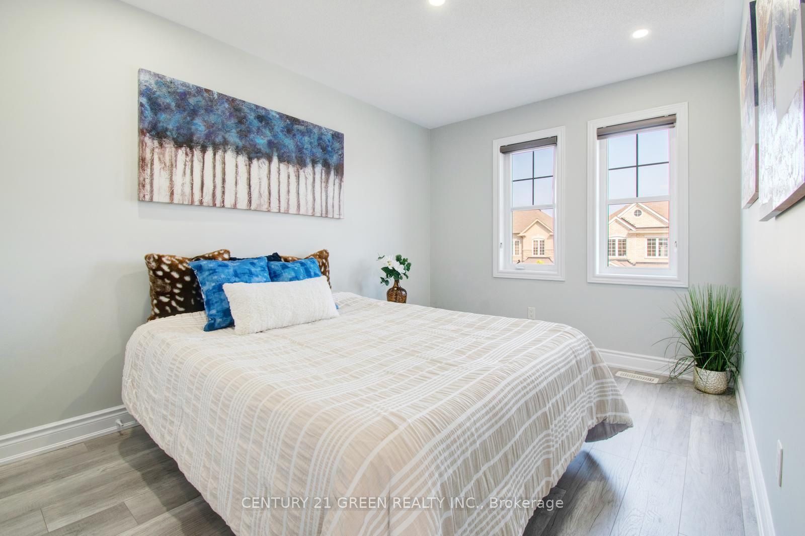 65 Yardley Crescent