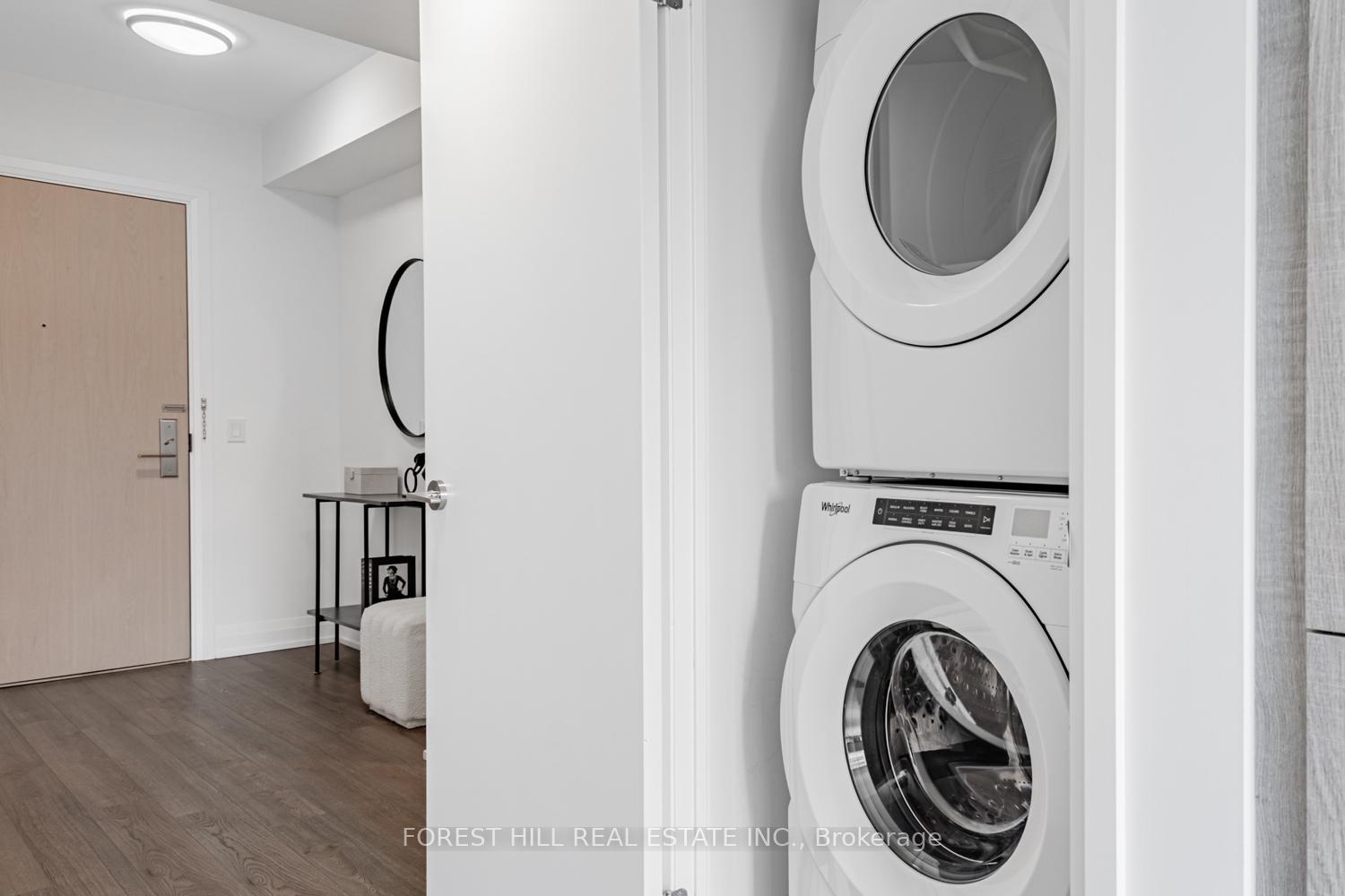 2 Bedrooms Condo at 77 Mutual, Toronto For sale