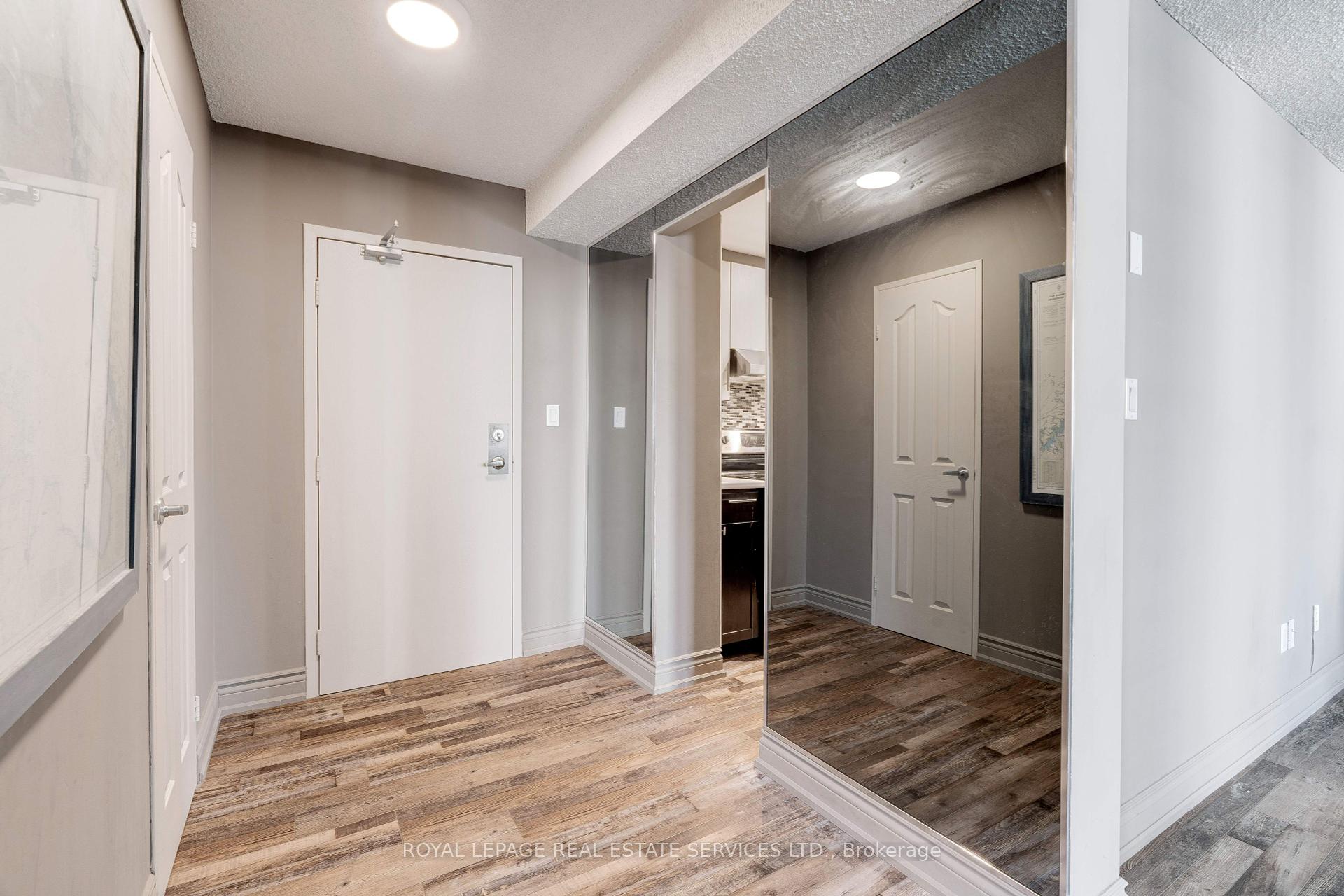 2 Bedrooms Condo at 120 Duke,  Hamilton For sale