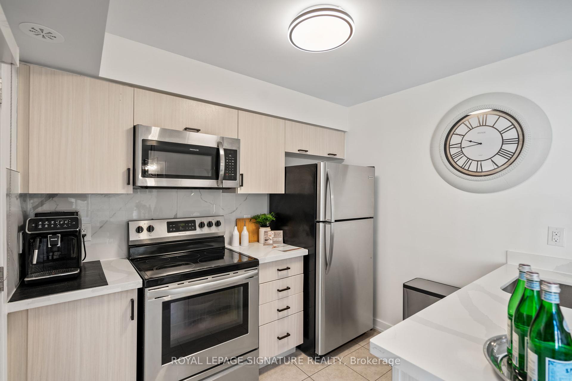 2 Bedrooms Condo at 60 Parrotta, Toronto For sale