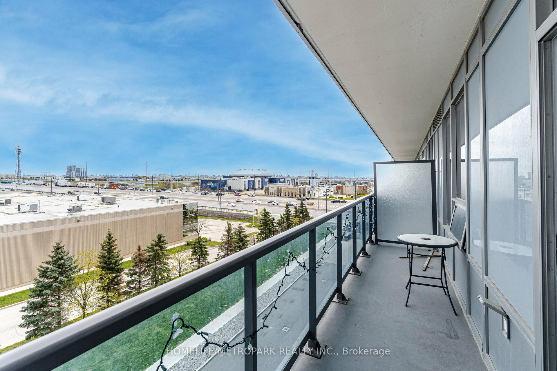 2 Bedrooms Condo at 3600 Highway 7,  Vaughan For sale