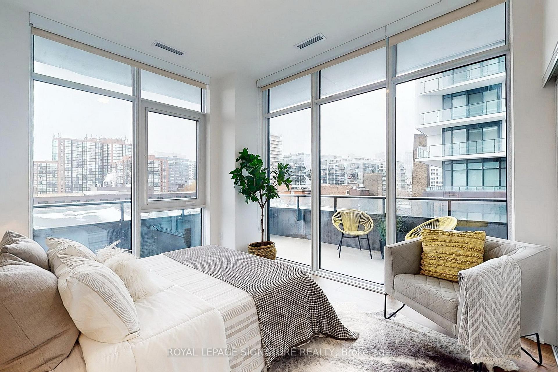 2 Bedrooms Condo at 9 Tecumseth, Toronto For sale