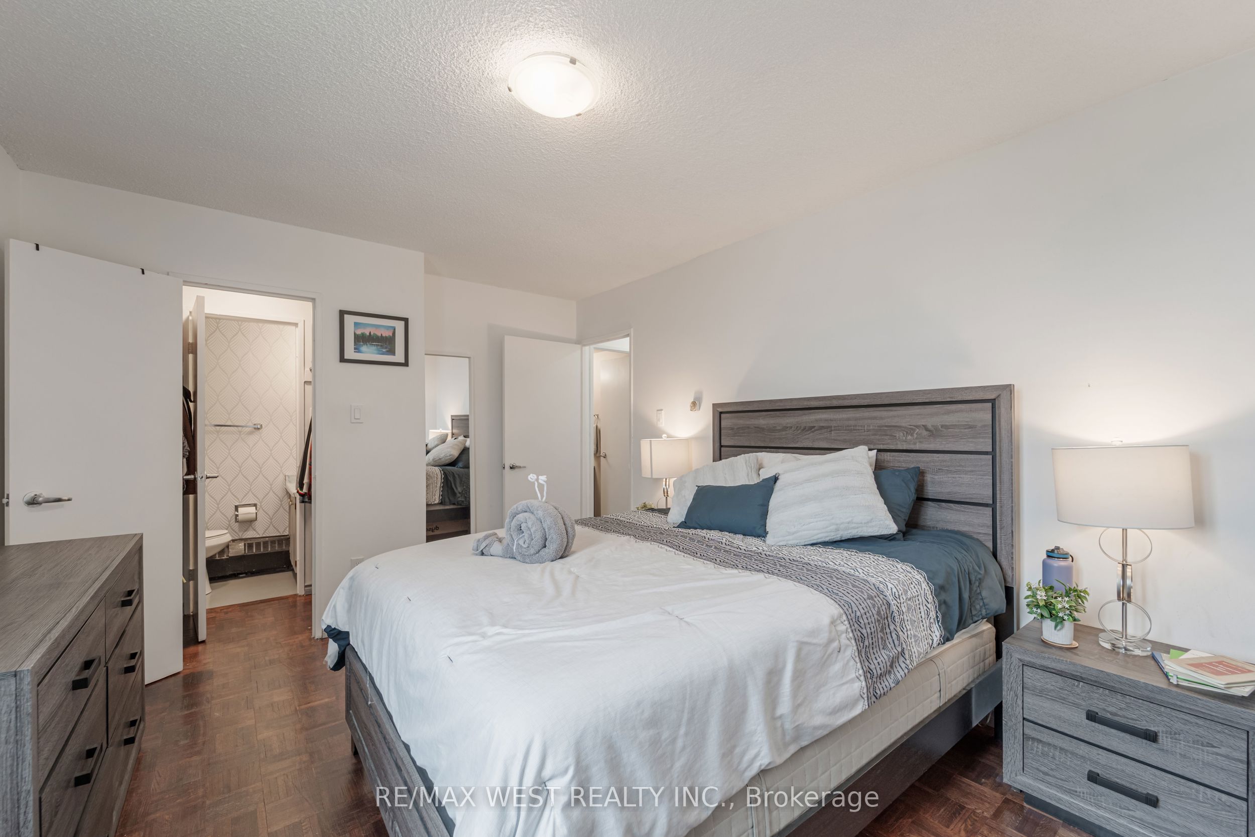 1615 Bloor Street, #1001