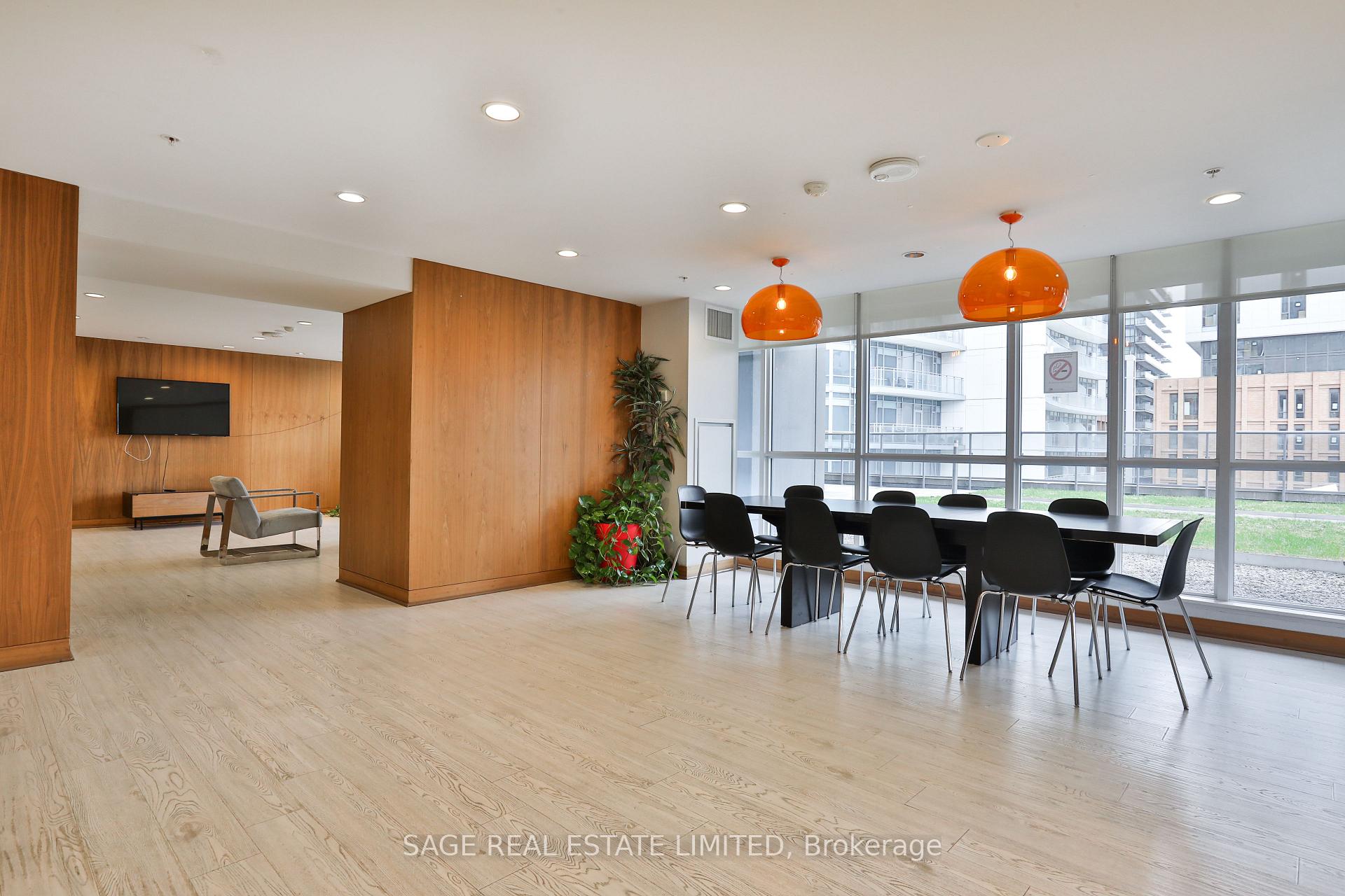 1 Bedroom Condo at 295 Adelaide,  Toronto For sale