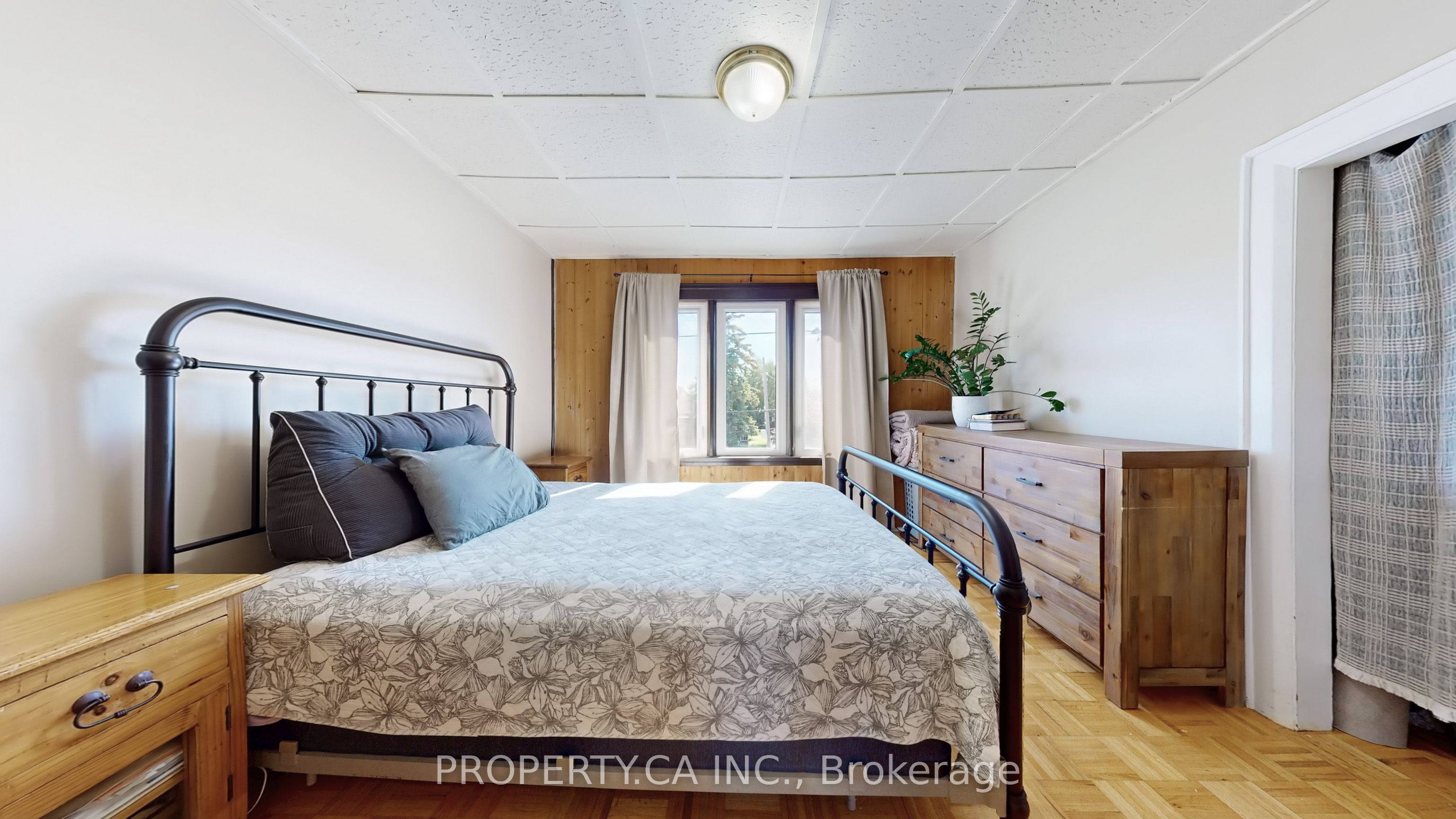 106 Park Road S