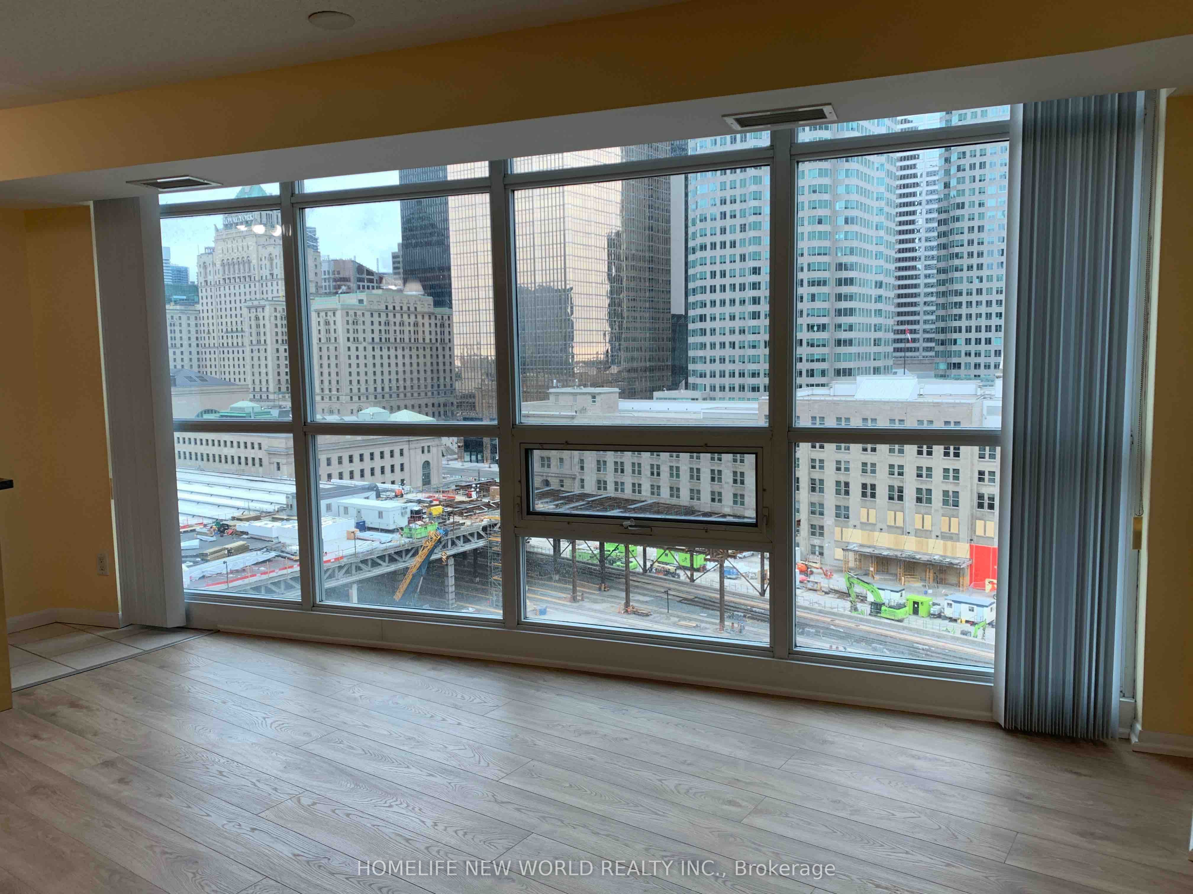 18 Yonge Street, #1404