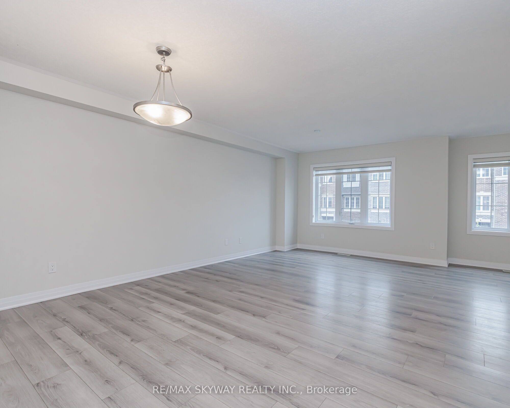311 Woolwich Street, #5