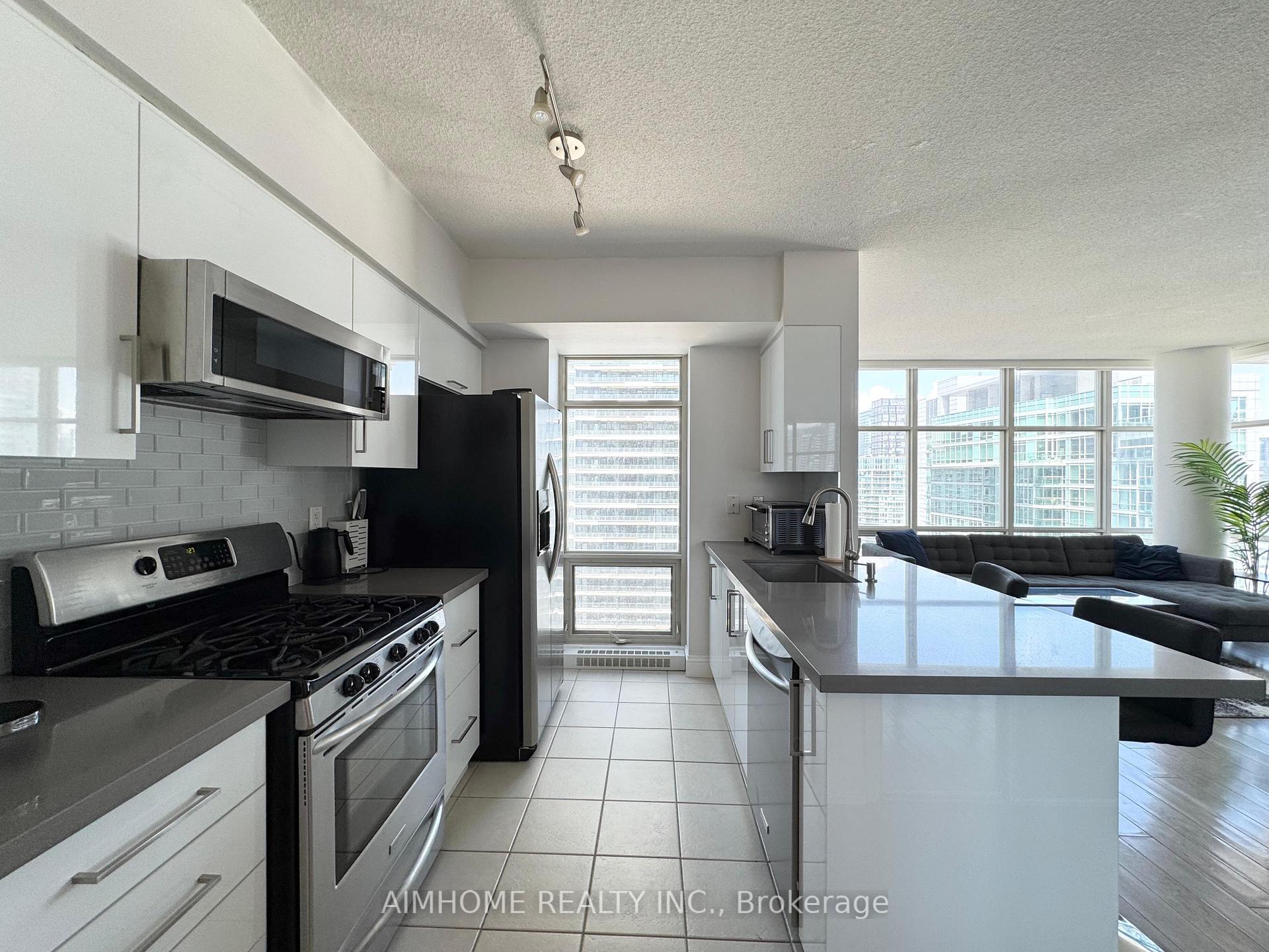 2 Bedrooms Condo at 10 Navy Wharf, Toronto For sale