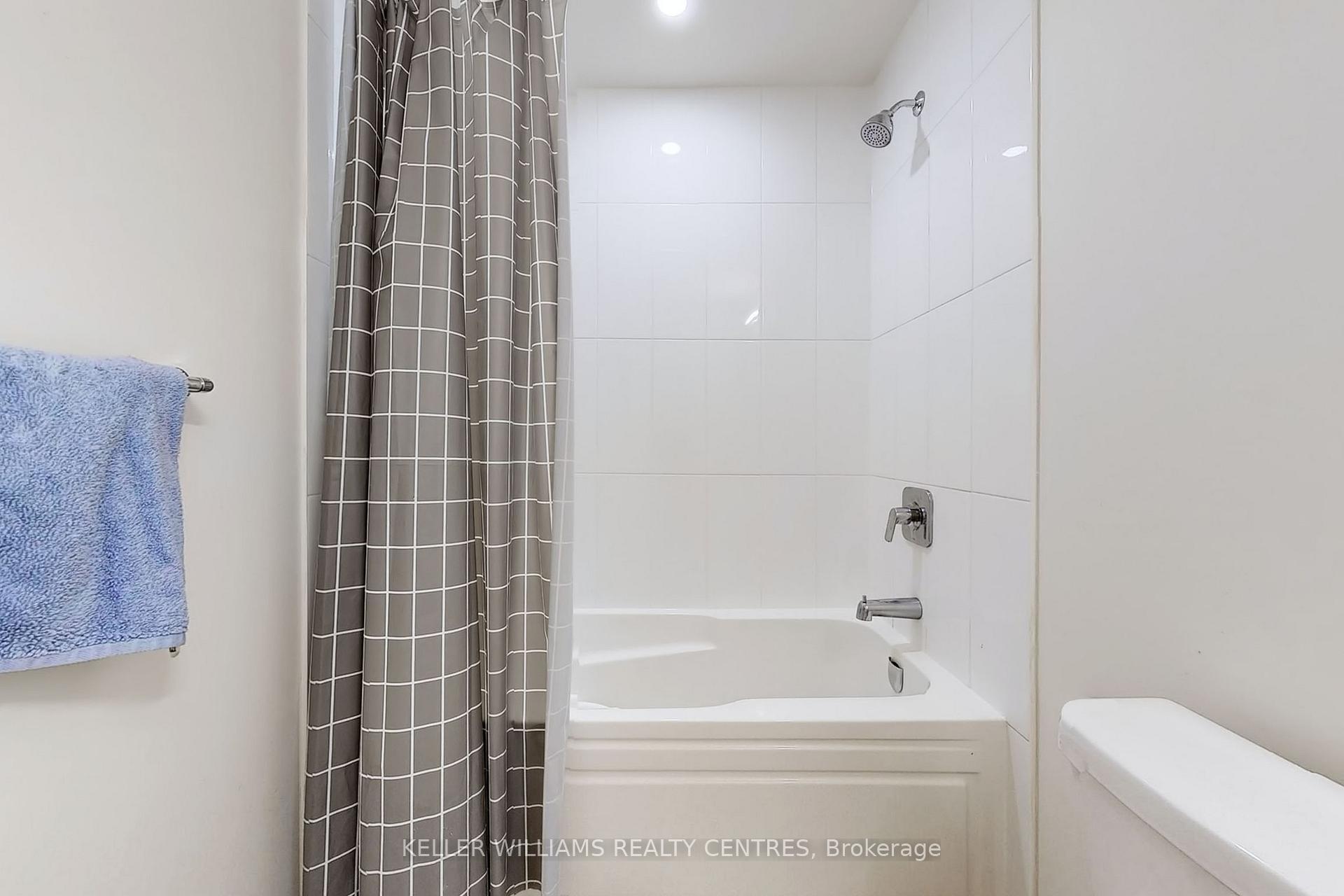 2 Bedrooms Condo at 50 Thomas Riley, Toronto For sale