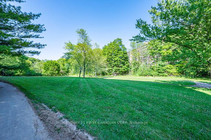 2 Bedrooms Condo at 1964 Main,  Hamilton For sale