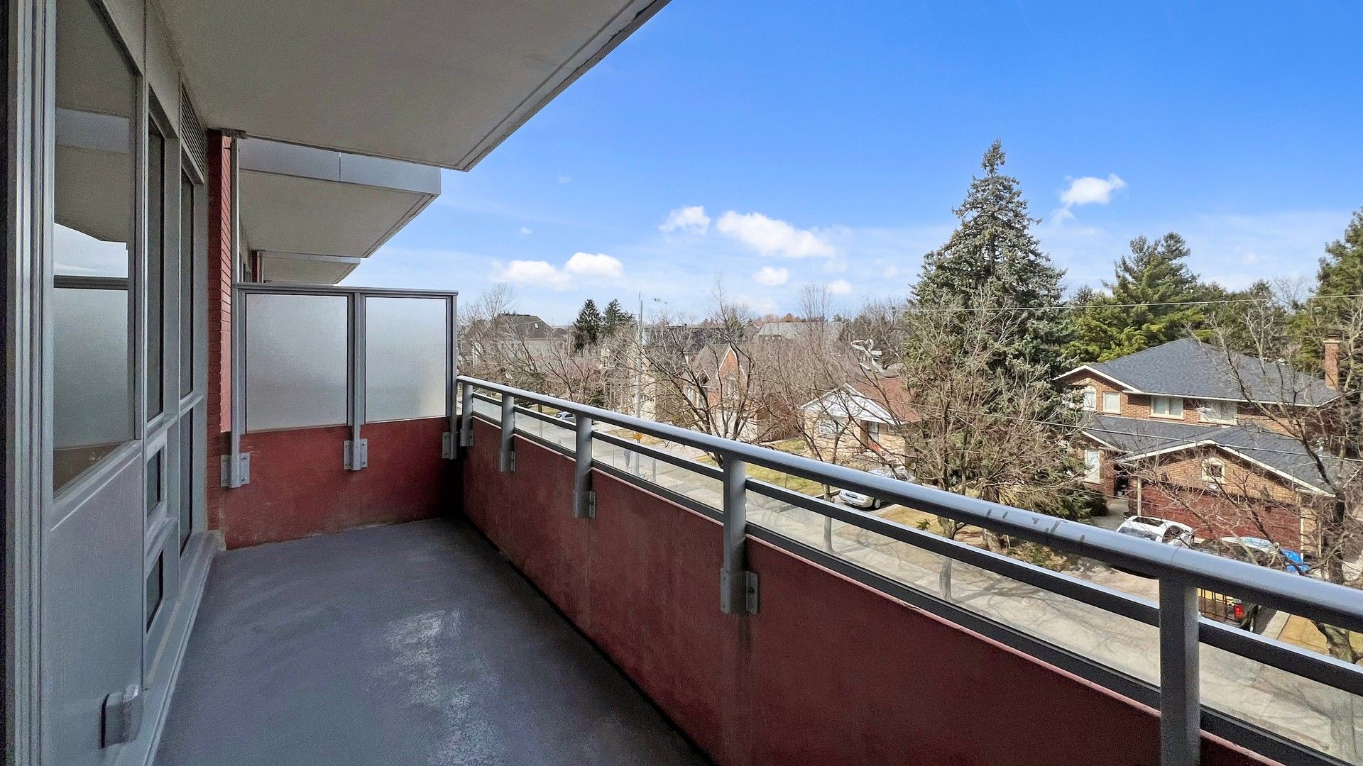 8888 Yonge Street 215