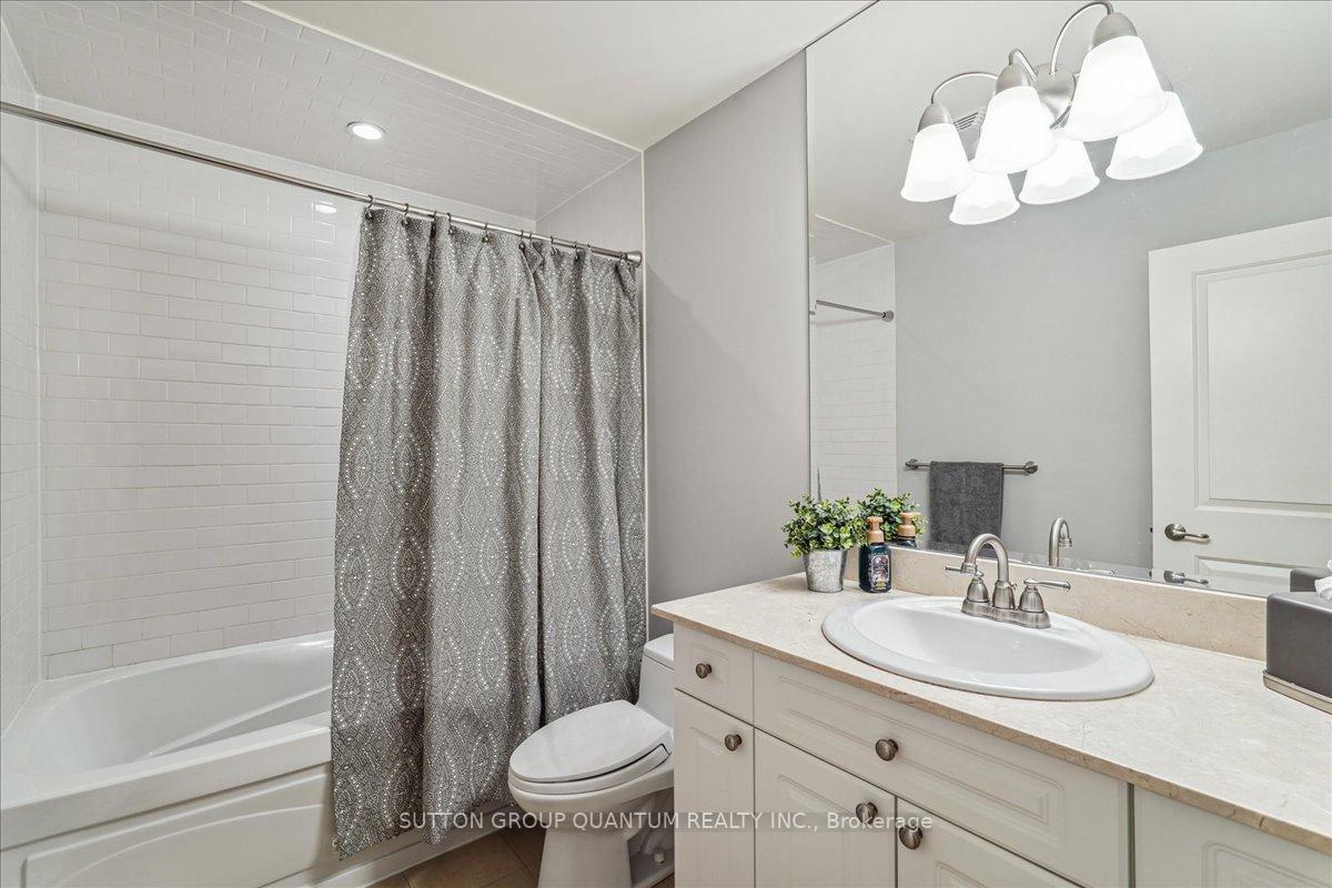 2 Bedrooms Condo at 2378 Marine, Oakville For sale
