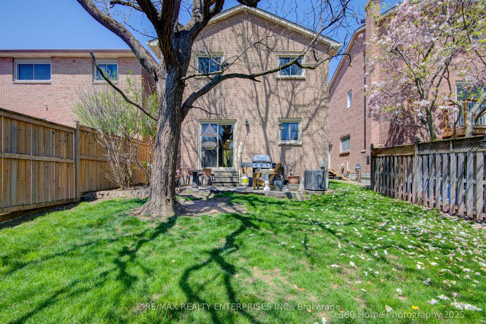 4425 Sawmill Valley Drive