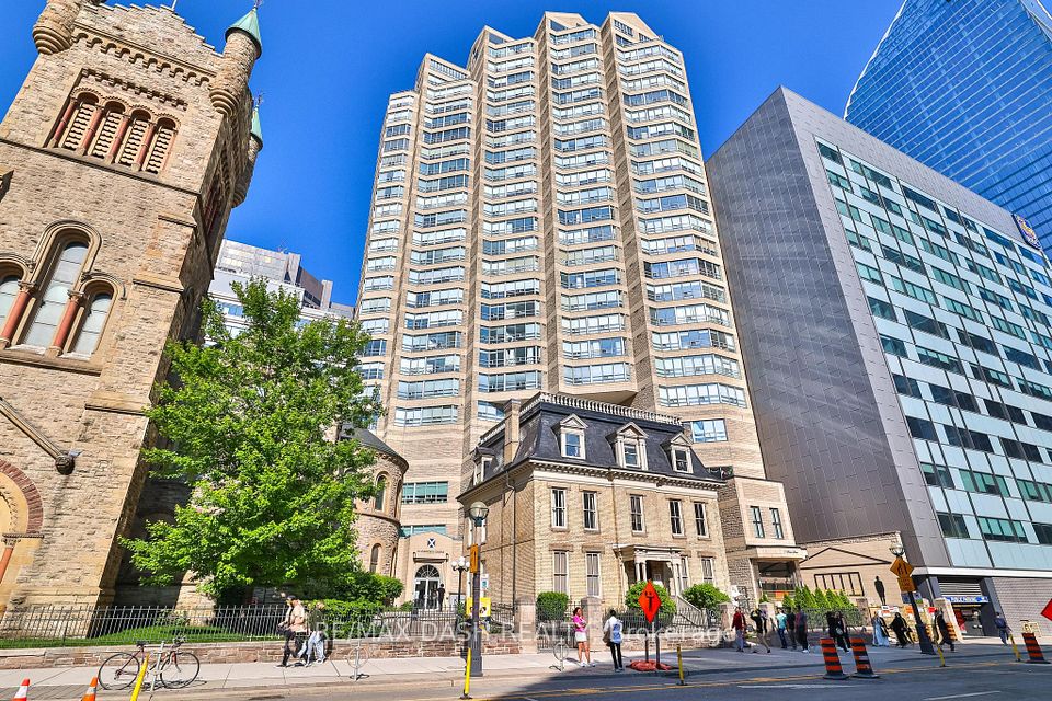 71 Simcoe