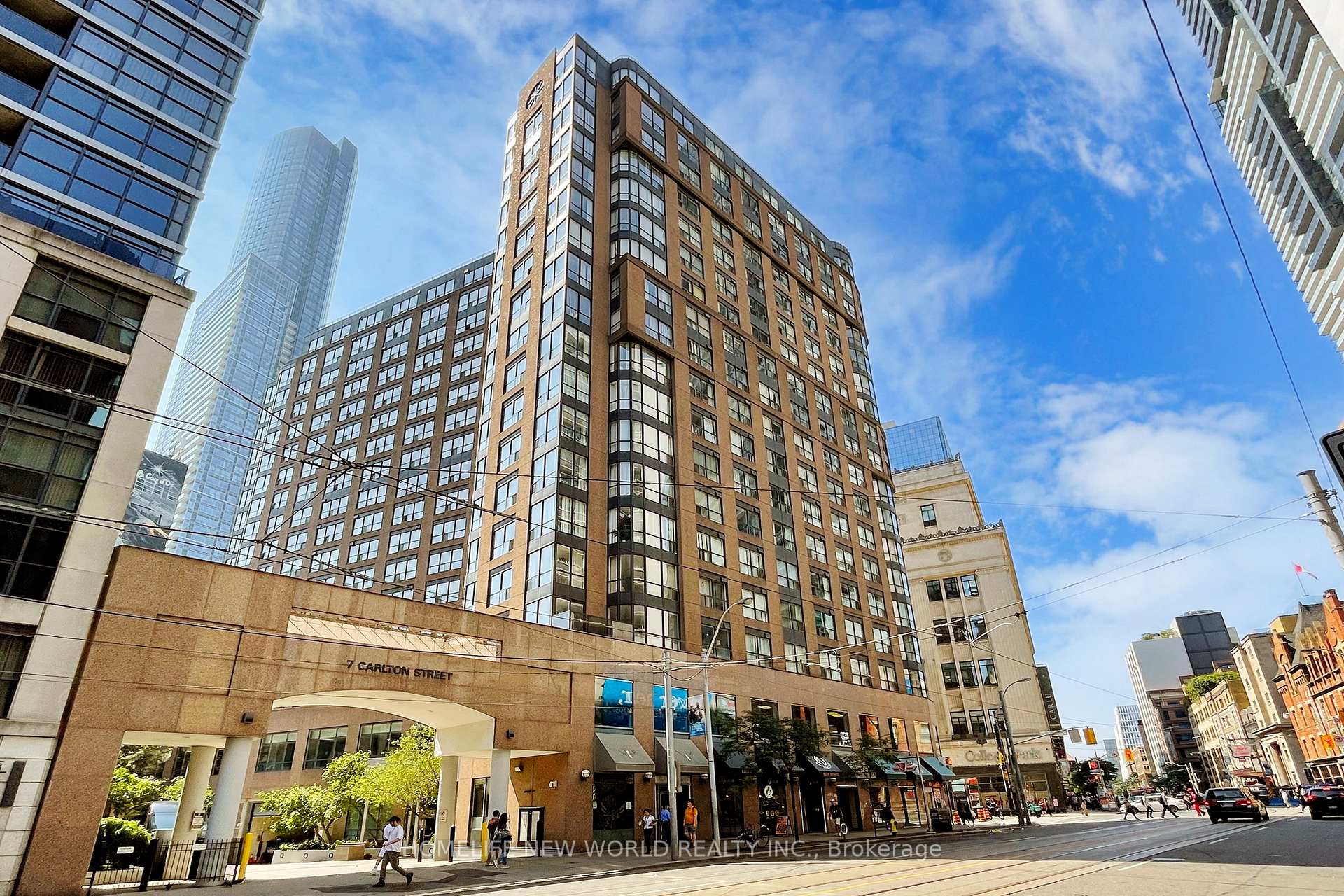 3 Bedrooms Condo at 7 Carlton, Toronto For sale
