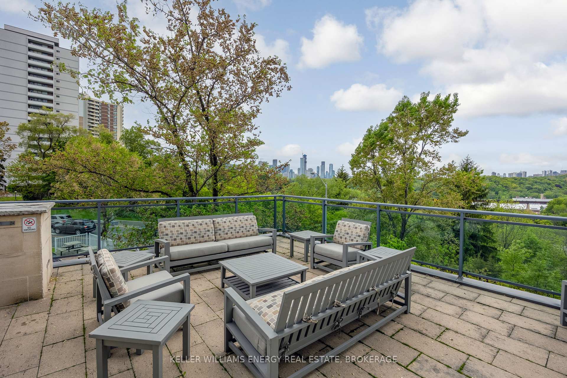 2 Bedrooms Condo at 1048 Broadview, Toronto For sale