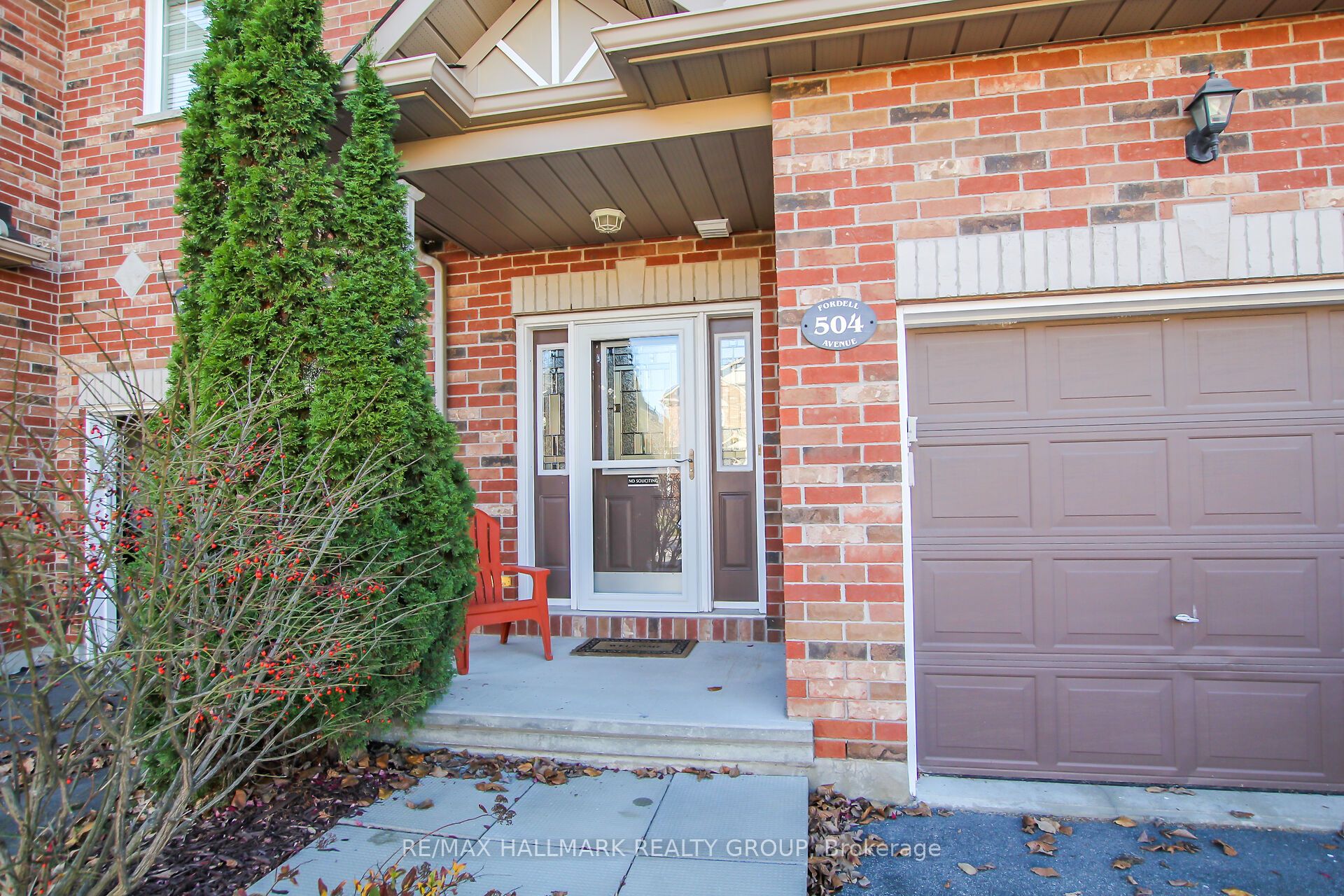 504 Fordell Avenue, Kanata, ON K2W 0B3