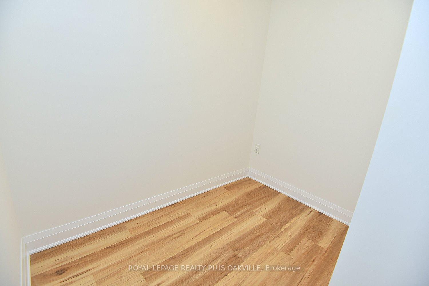 1 Bedroom Condo at 1936 Rymal, Hamilton For sale