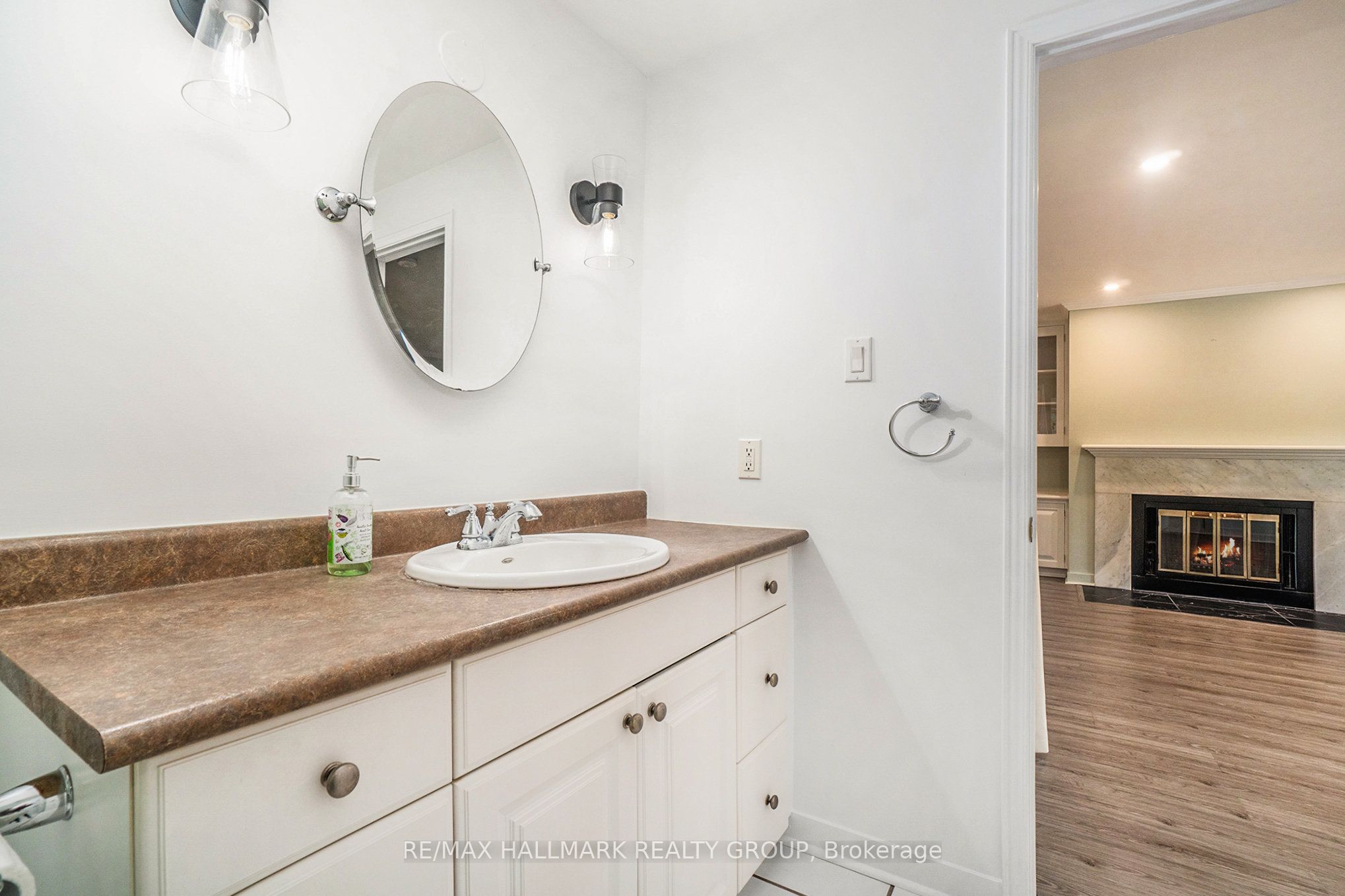160 Bruyere Street, #4