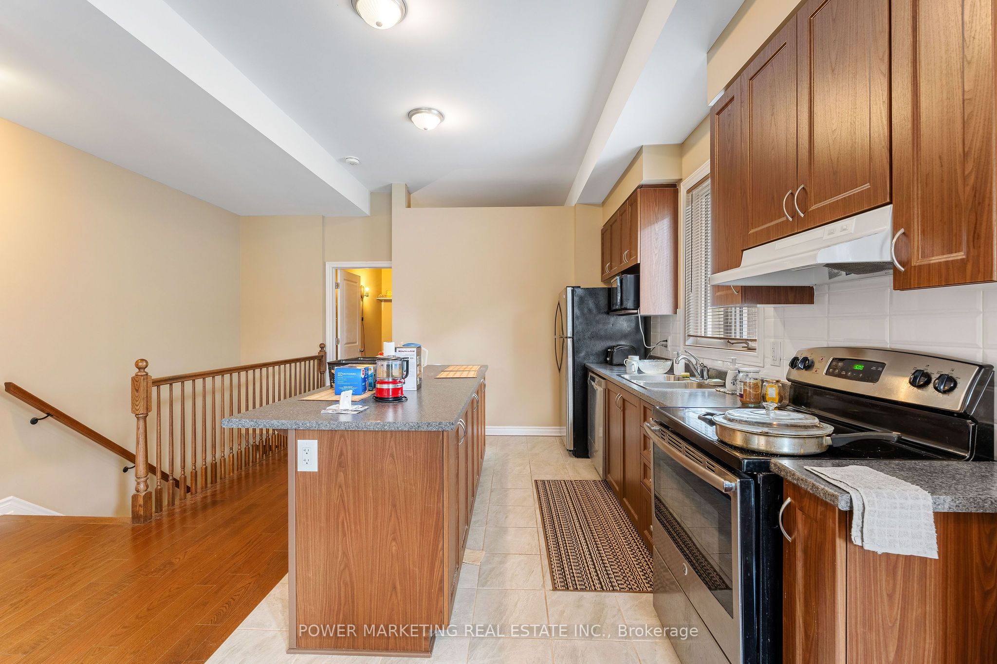 6356 RENAUD Road