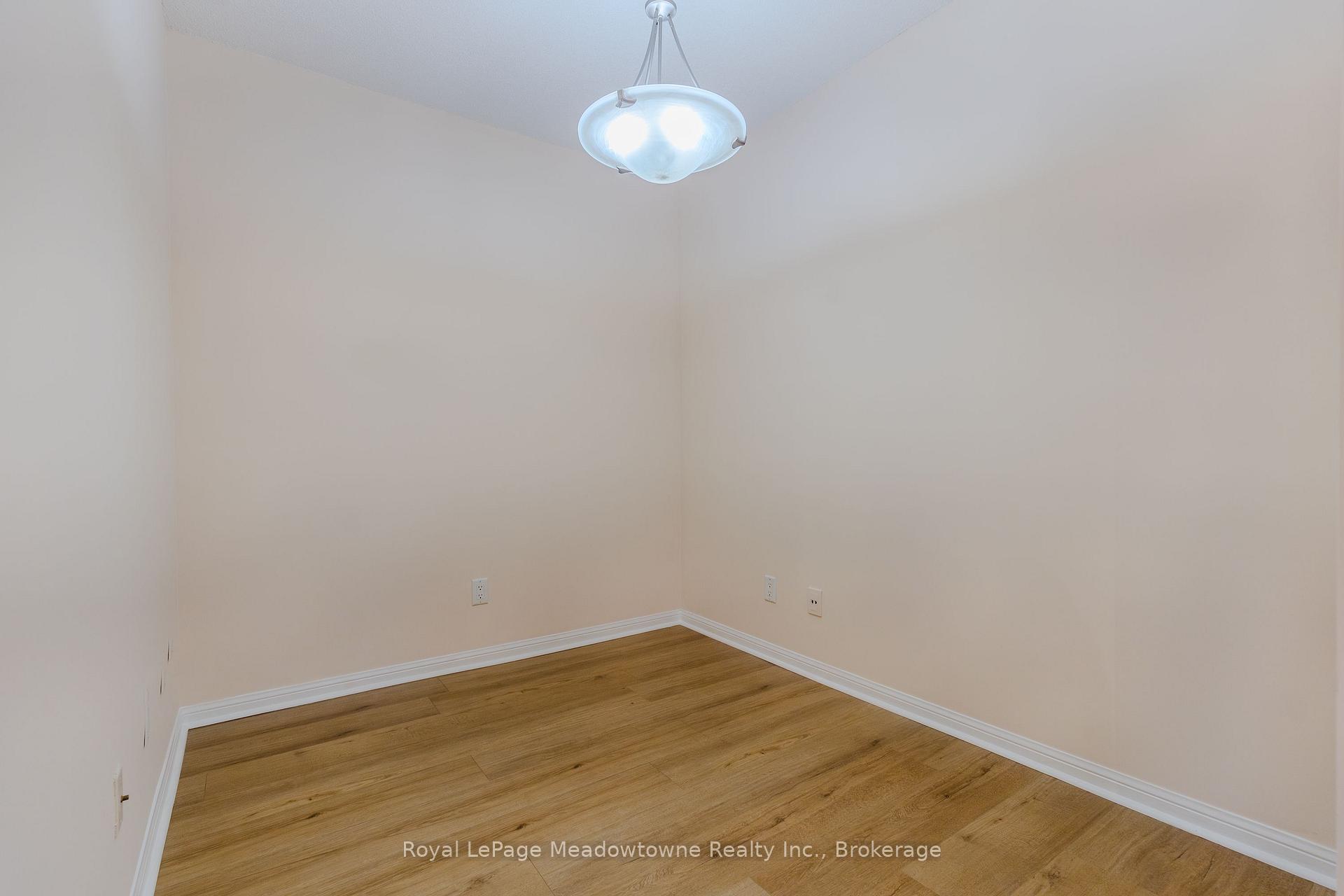 2 Bedrooms Condo at 1801 Bayview, Toronto For sale