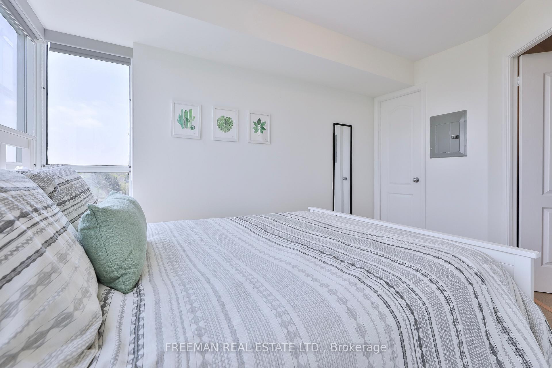 1 Bedroom Condo at 3 Rean Dr, Toronto For sale