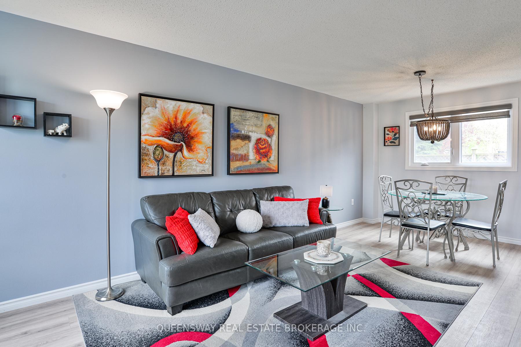 Photo of 10 Lewis Drive, Orillia, ON L3V 7S5