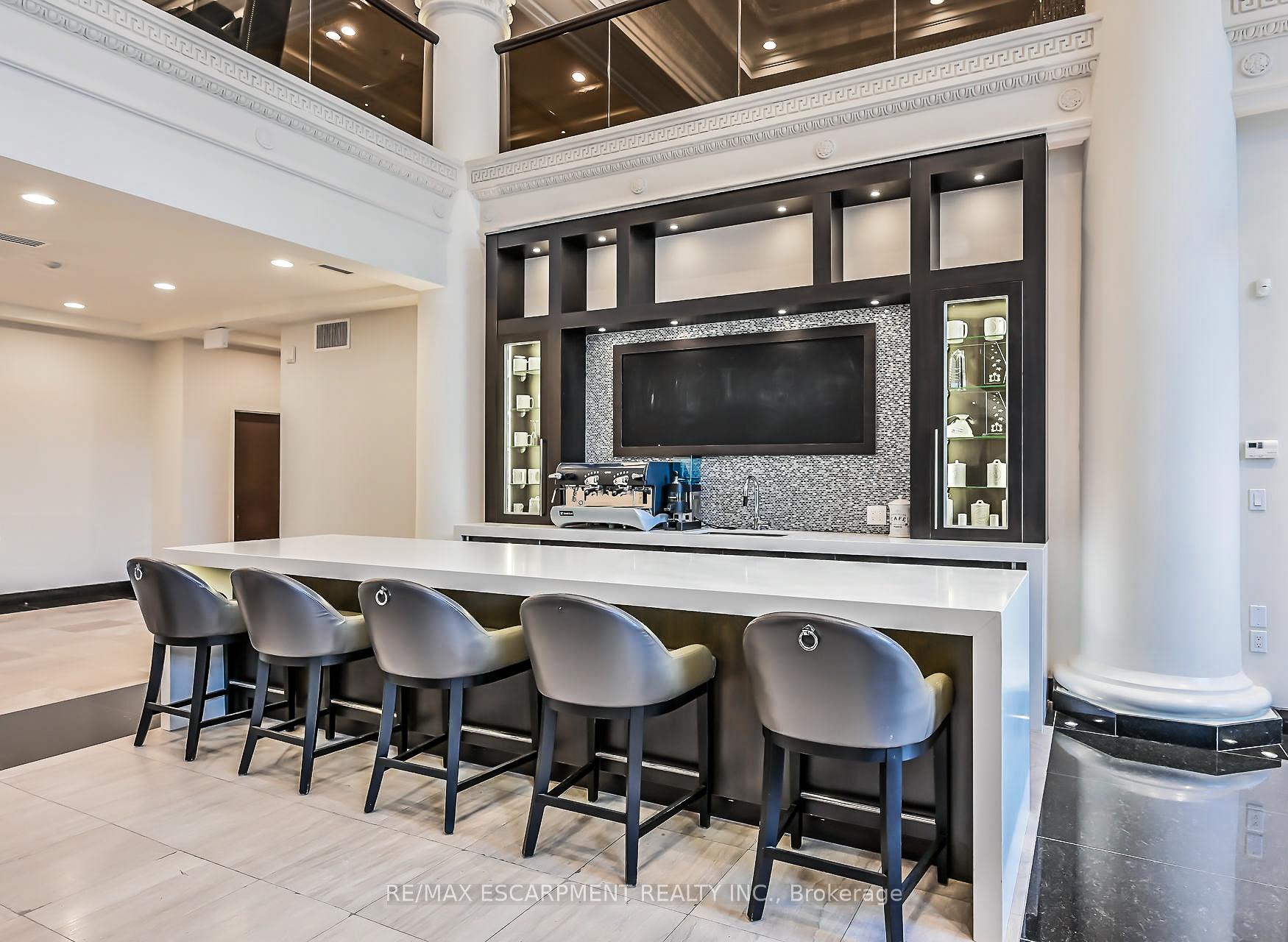 1 Bedroom Condo at 118 King,  Hamilton For sale