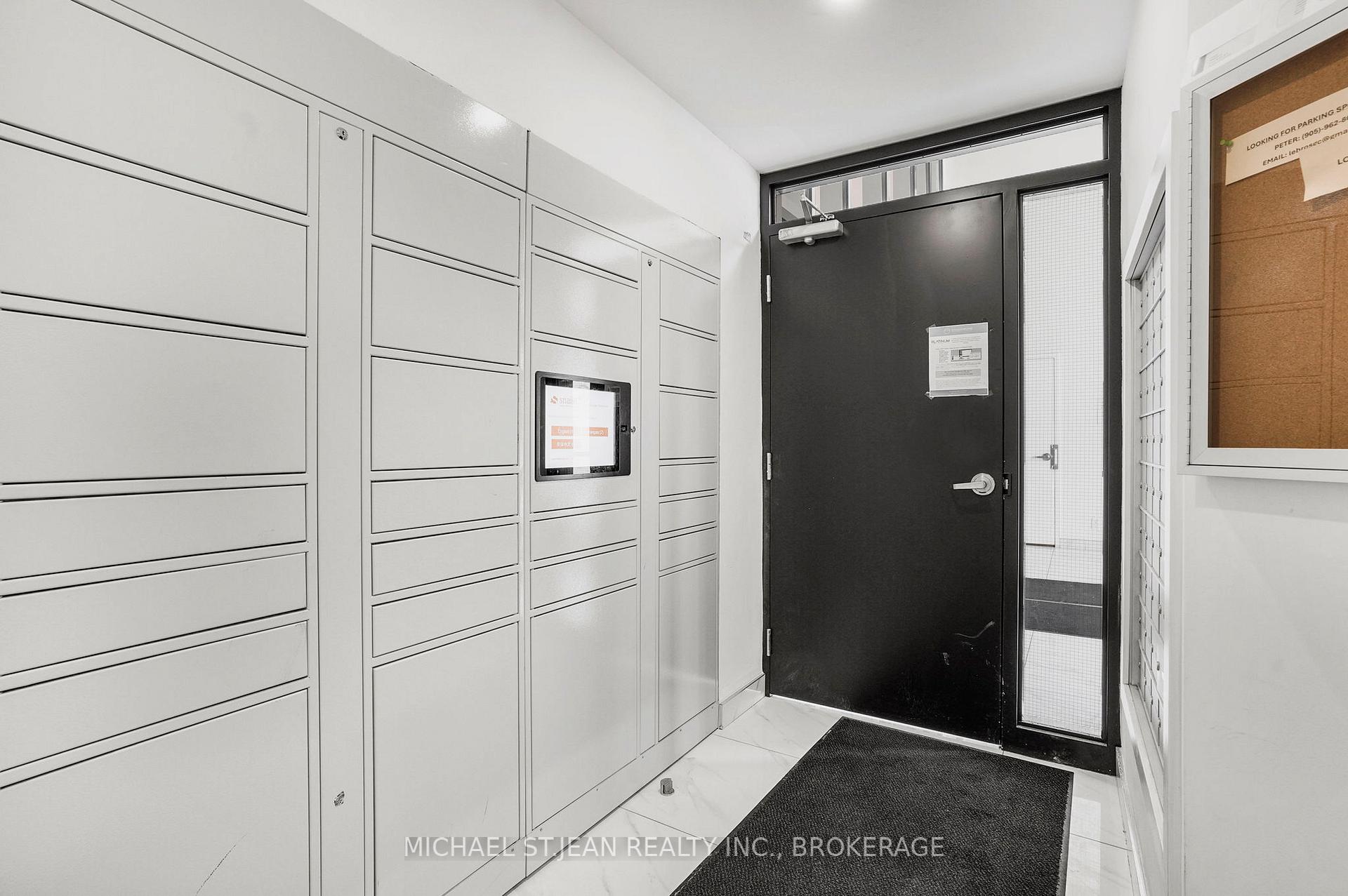 1 Bedroom Condo at 15 Queen,  Hamilton For sale