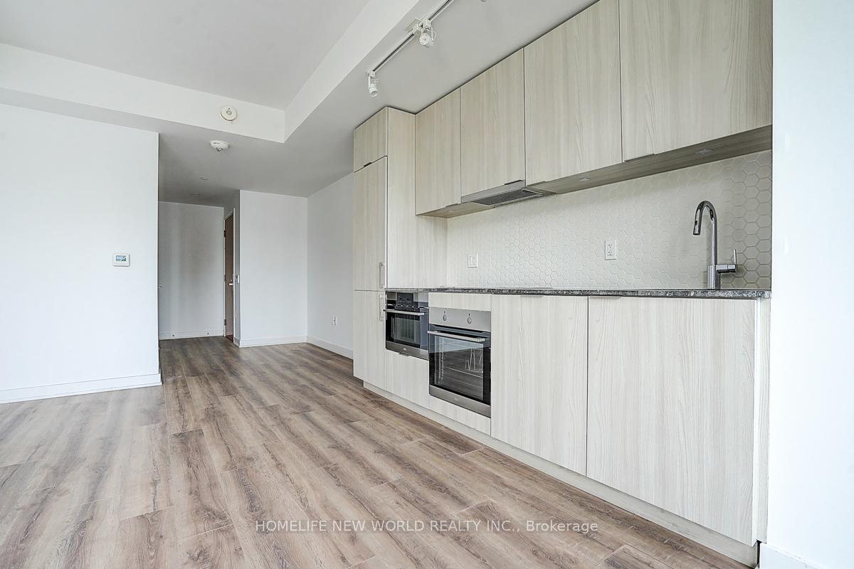 1 Bedroom Condo at 15 Queens, Toronto For sale