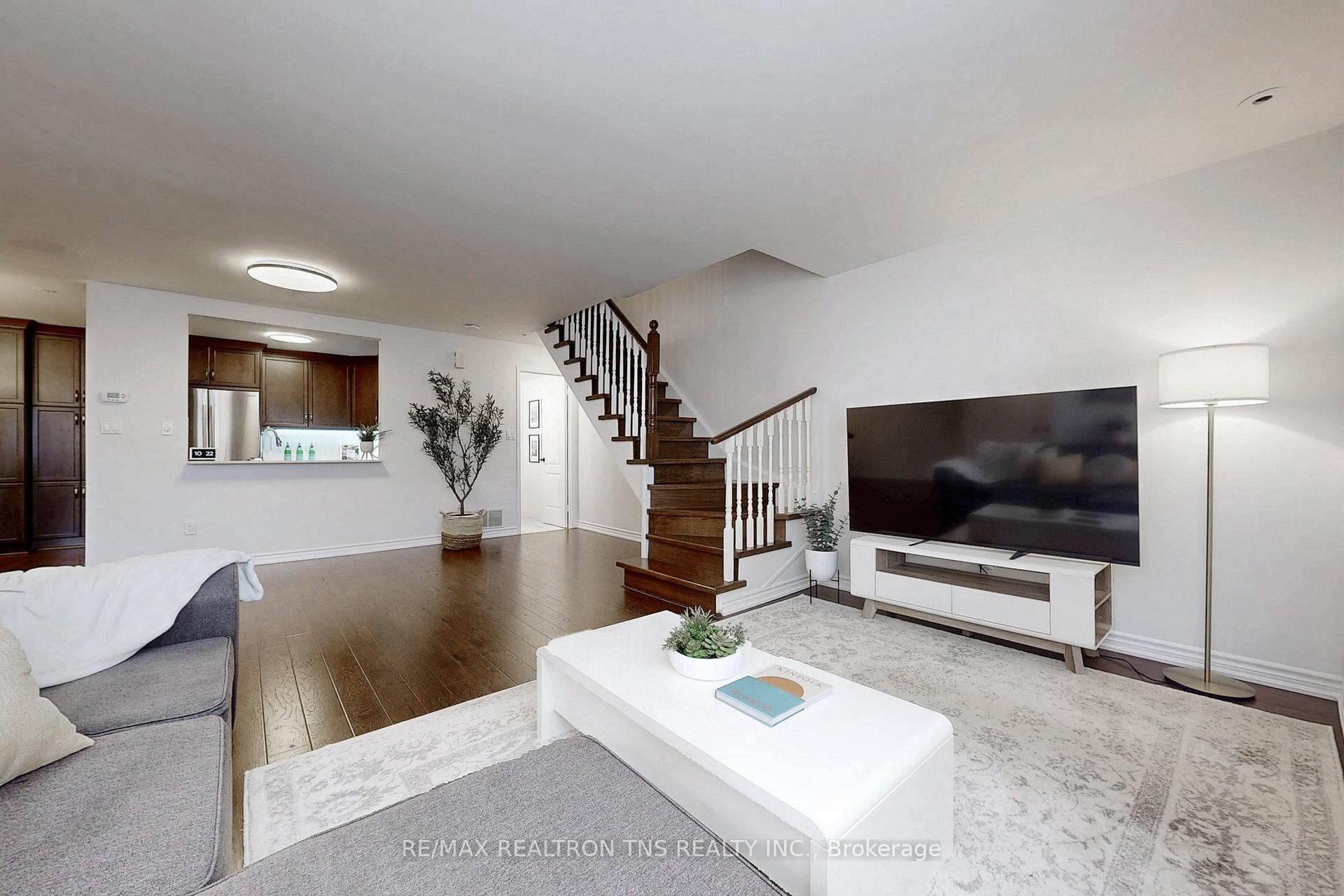 3 Bedrooms Condo at 108 Finch, Toronto For sale