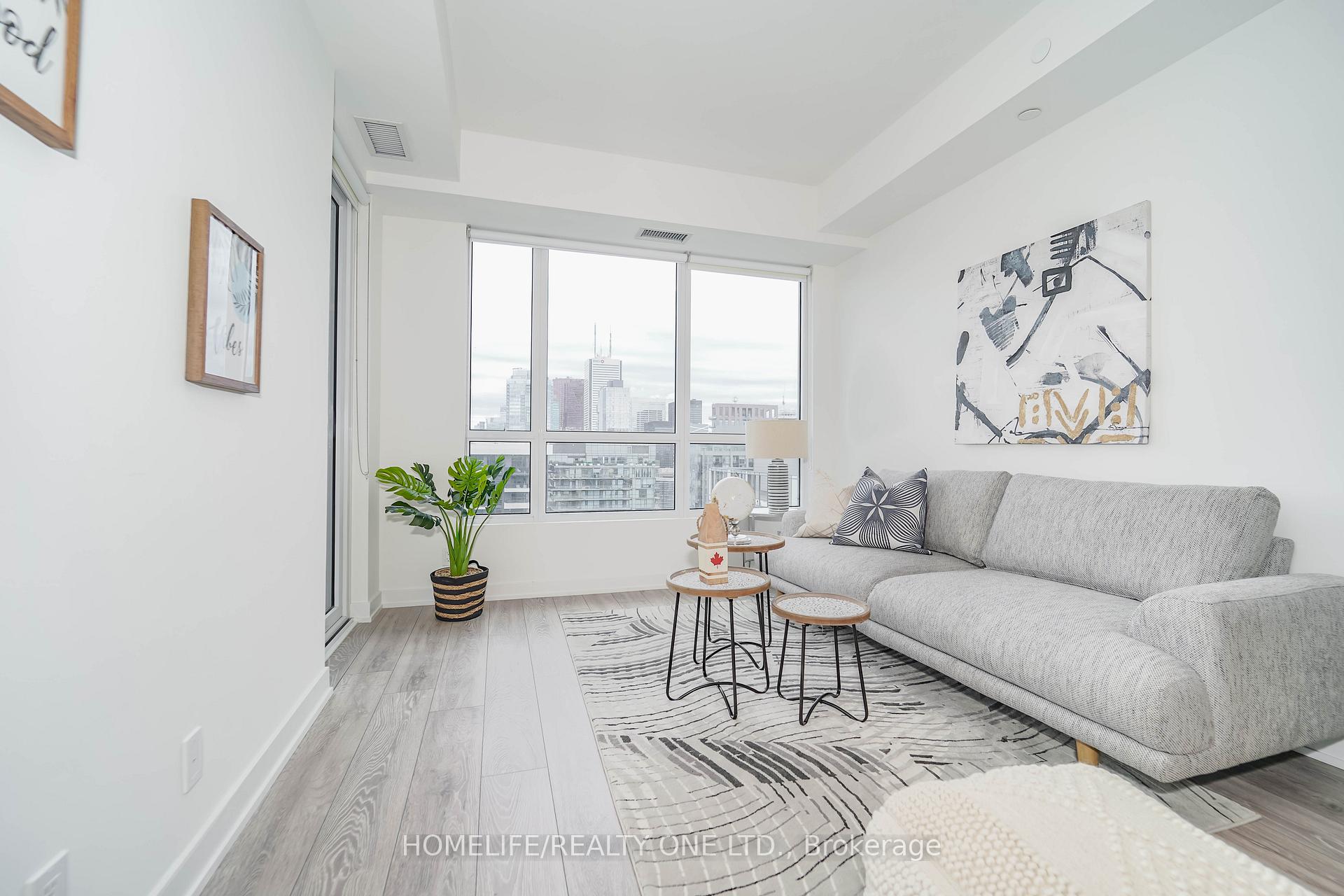 1 Bedroom Condo at 108 Peter, Toronto For sale