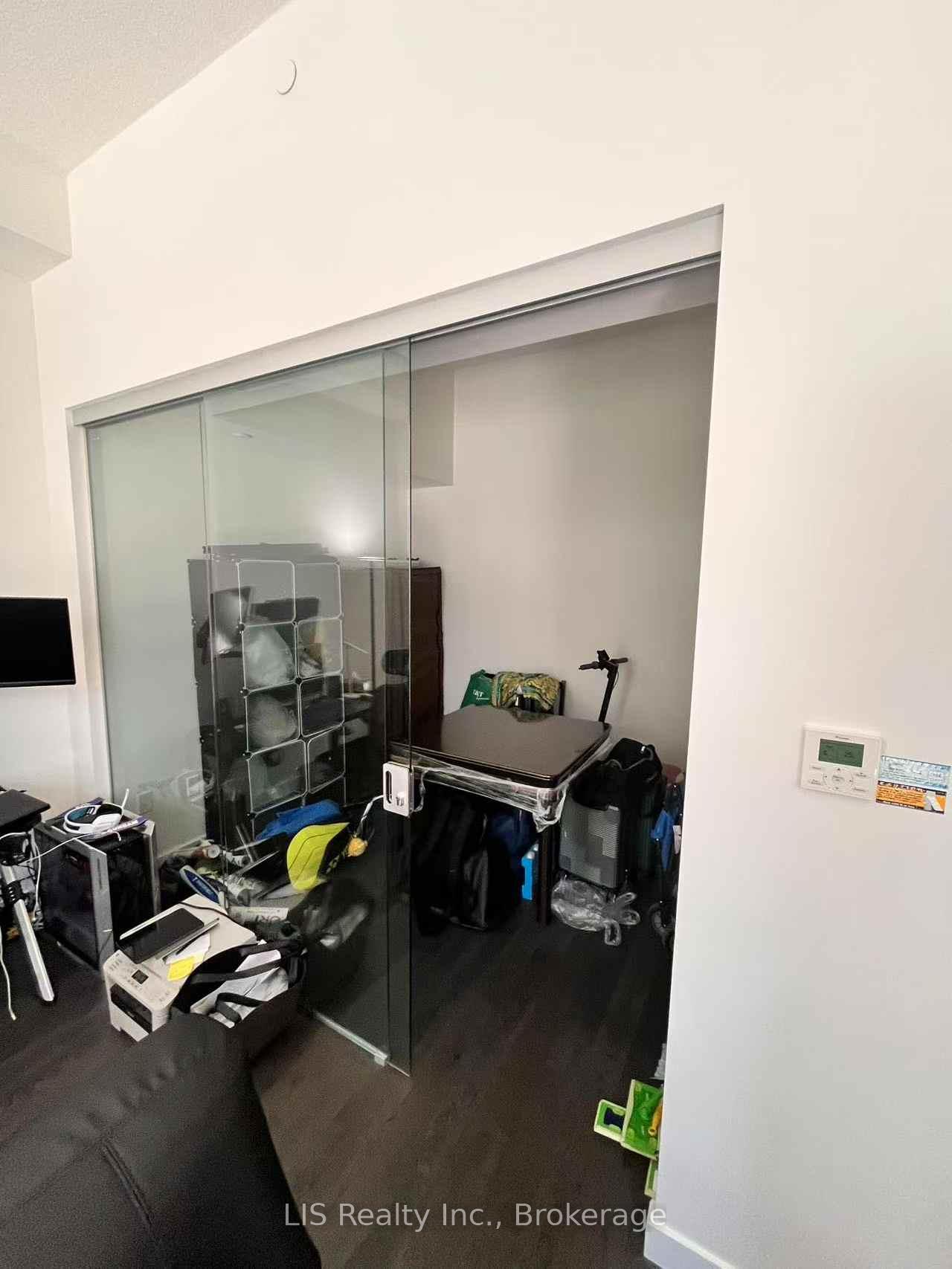 4 Bedrooms Condo at 95 Mcmahon,  Toronto For sale