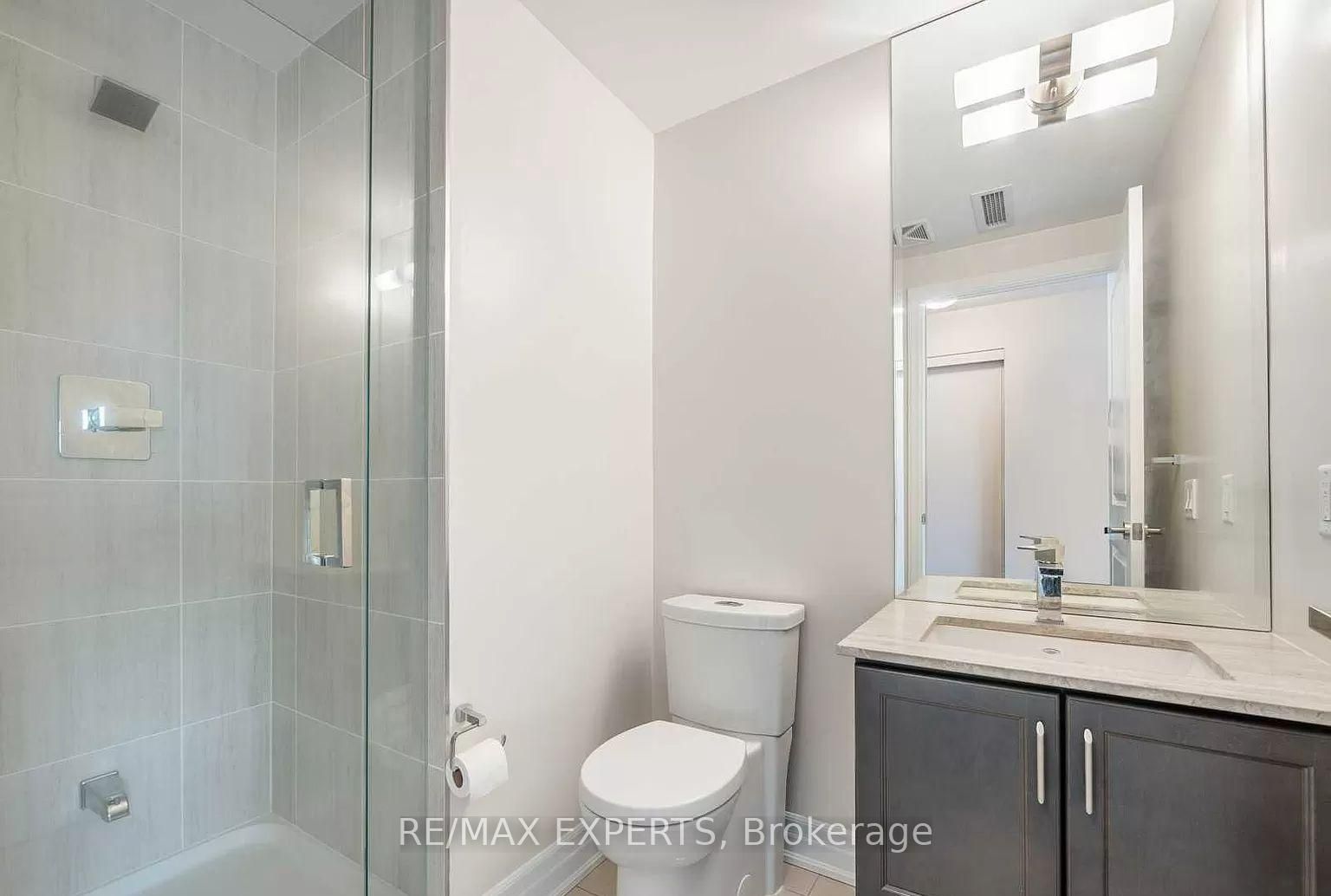9075 Jane Street 1004