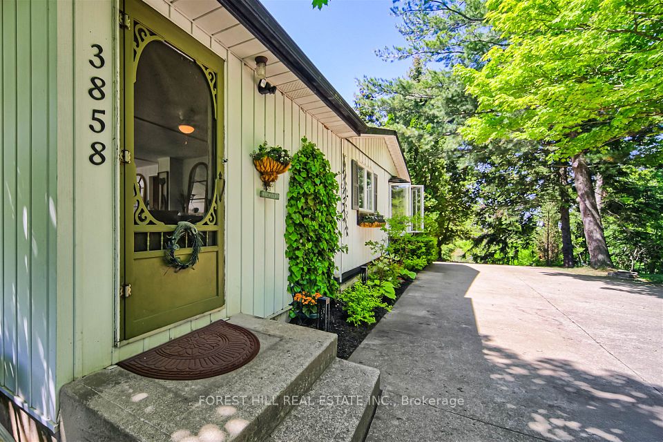 3858 Aberdeen Road, Lincoln, ON L3J 0N7