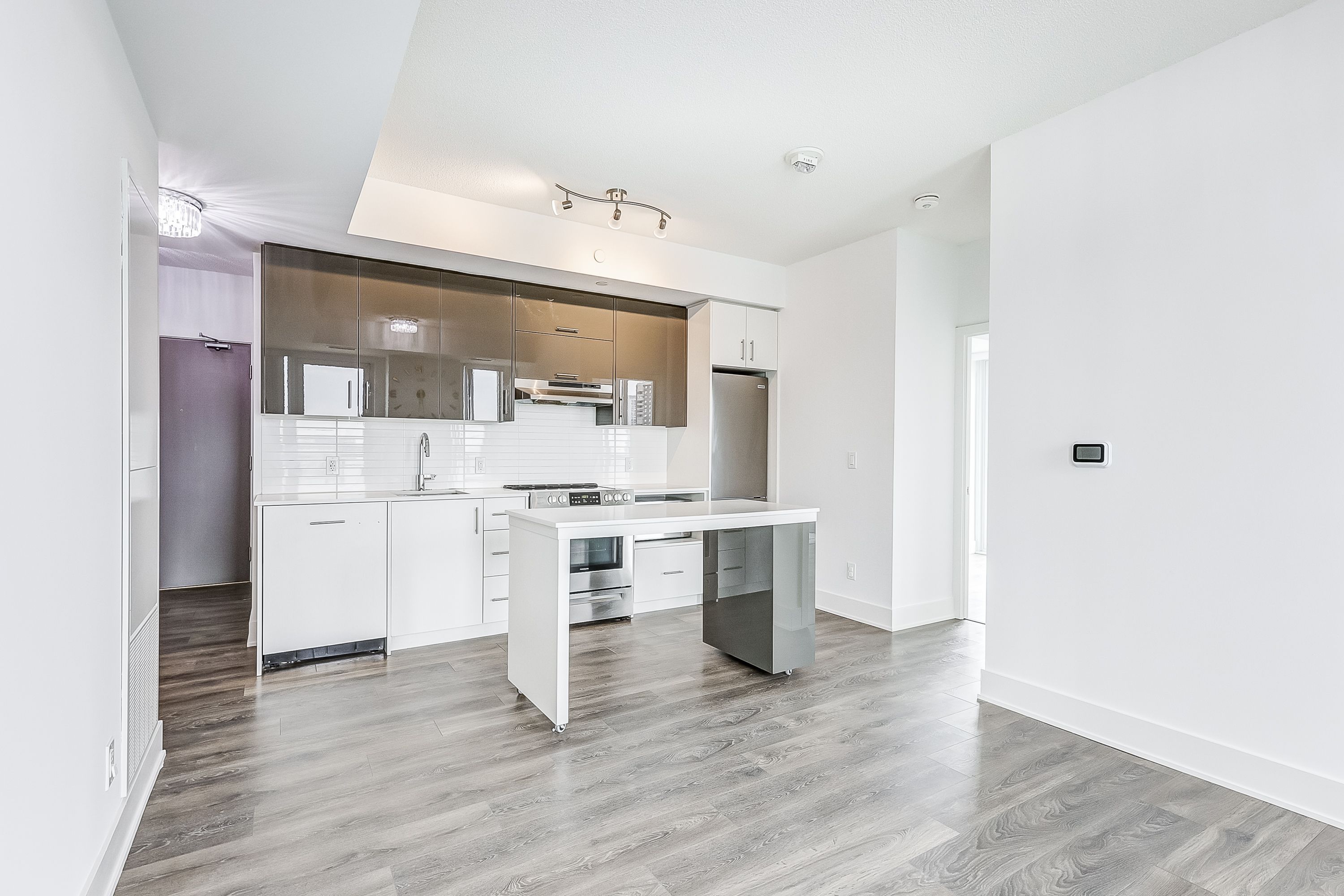 188 Fairview Mall Drive 1011