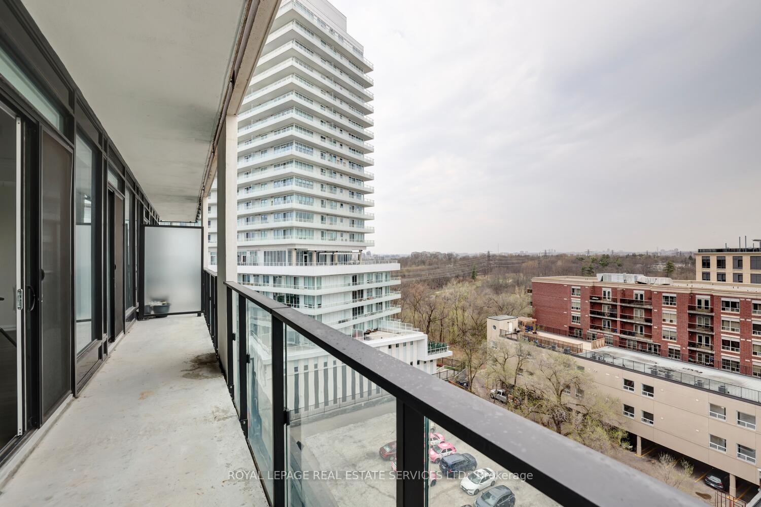 2 Bedrooms Condo at 4208 Dundas,  Toronto For sale