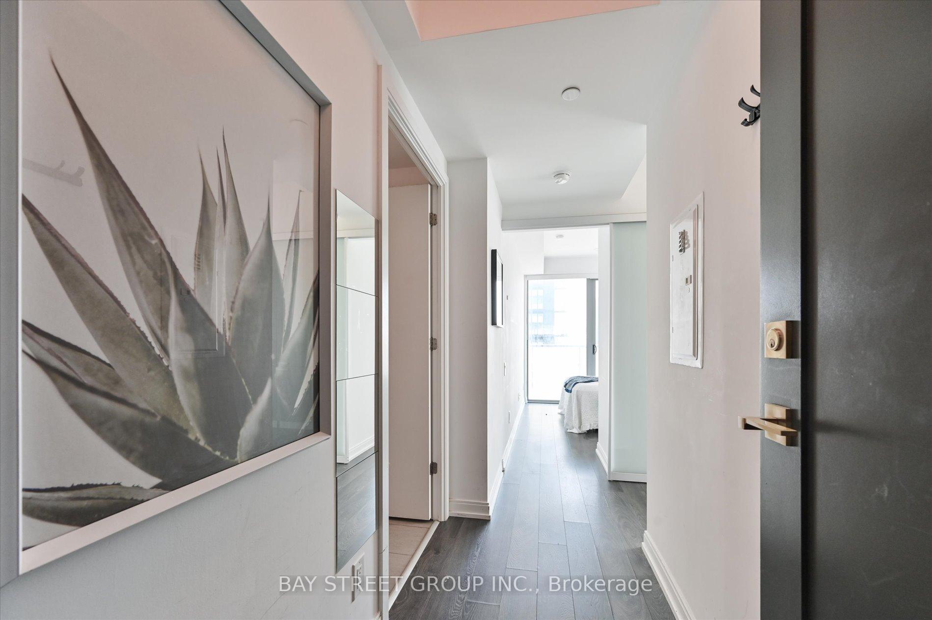 1 Bedroom Condo at 50 Charles, Toronto For sale