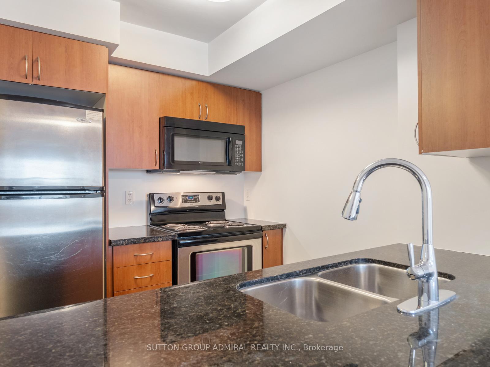 2 Bedrooms Condo at 60 Heintzman, Toronto For sale
