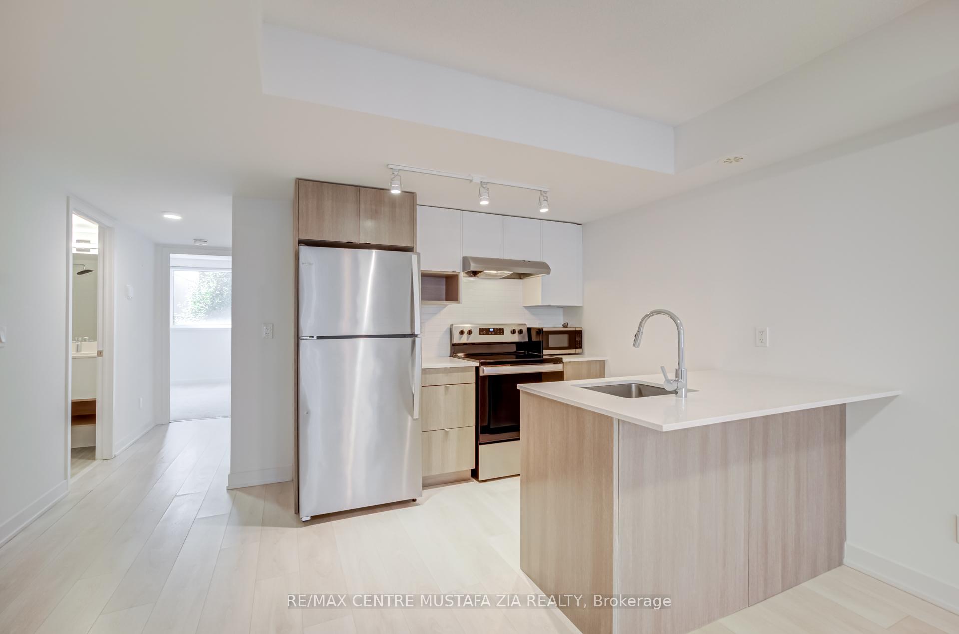 2 Bedrooms Condo at 1129 Cooke, Burlington For sale